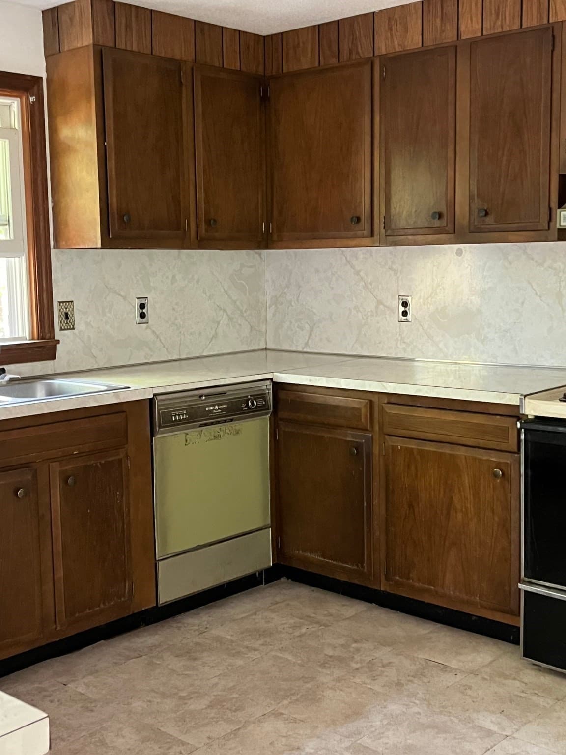 Single Family Residence at 10 Douglas Drive, Ayer MA 01432, Ayer, photo 11 of 28