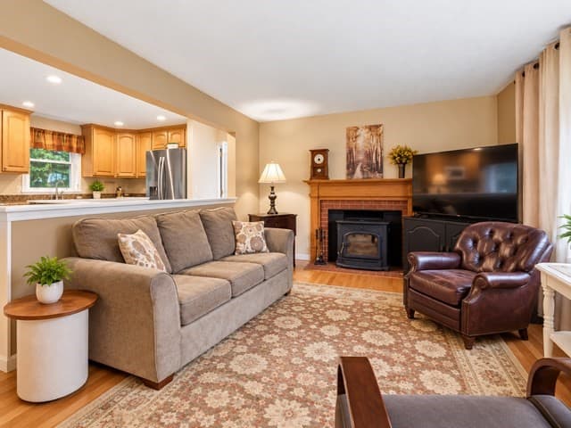 Single Family Residence at 85 Peros Dr, Agawam MA 01001, Agawam, photo 2 of 21