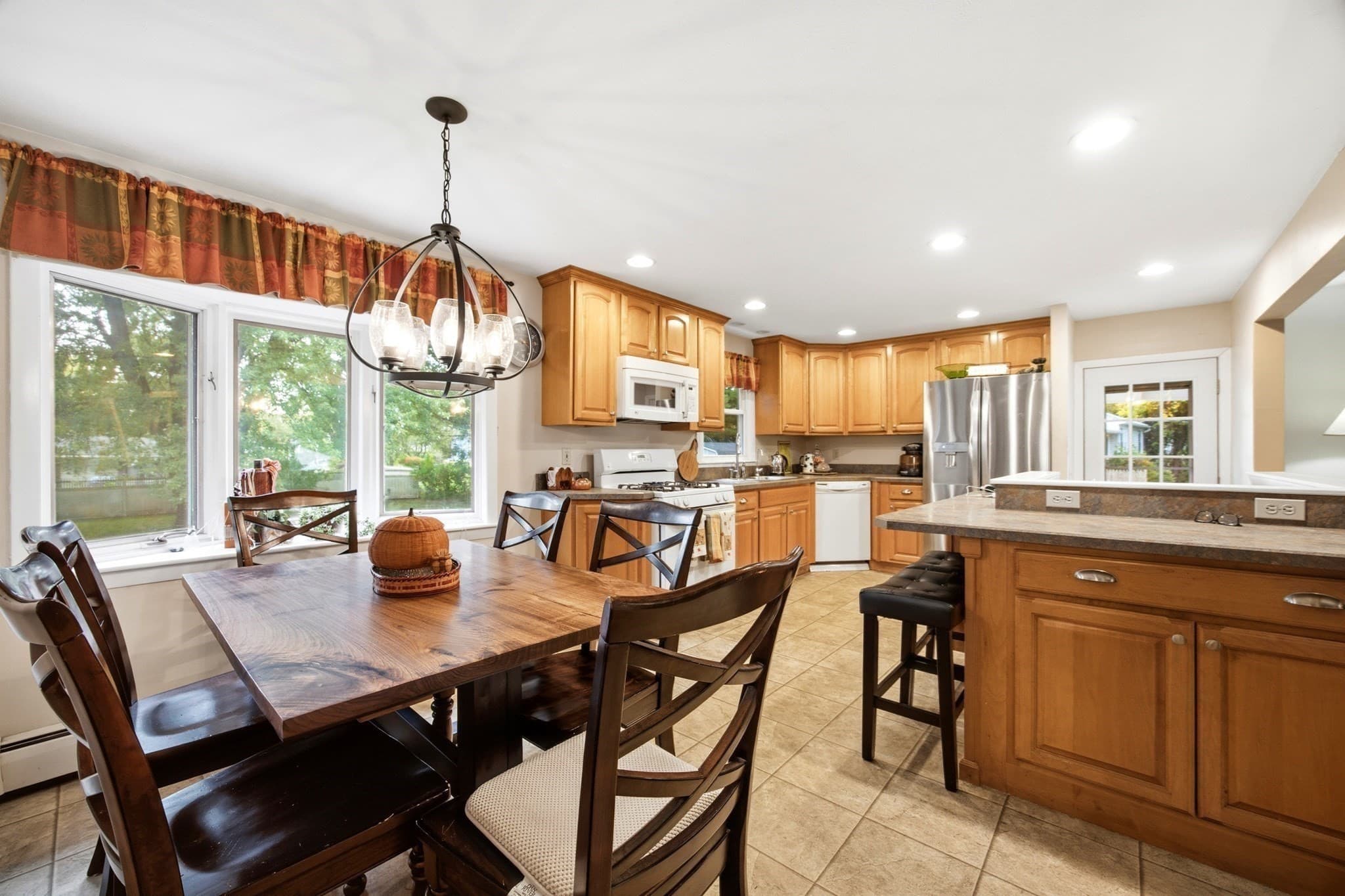 Single Family Residence at 85 Peros Dr, Agawam MA 01001, Agawam, photo 6 of 21