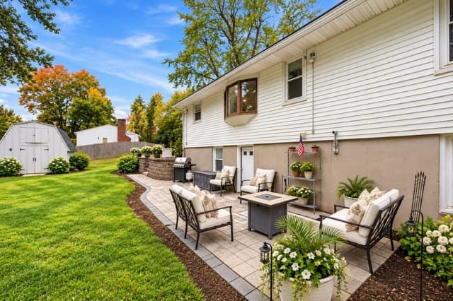 Single Family Residence at 85 Peros Dr, Agawam MA 01001, Agawam, photo 16 of 21