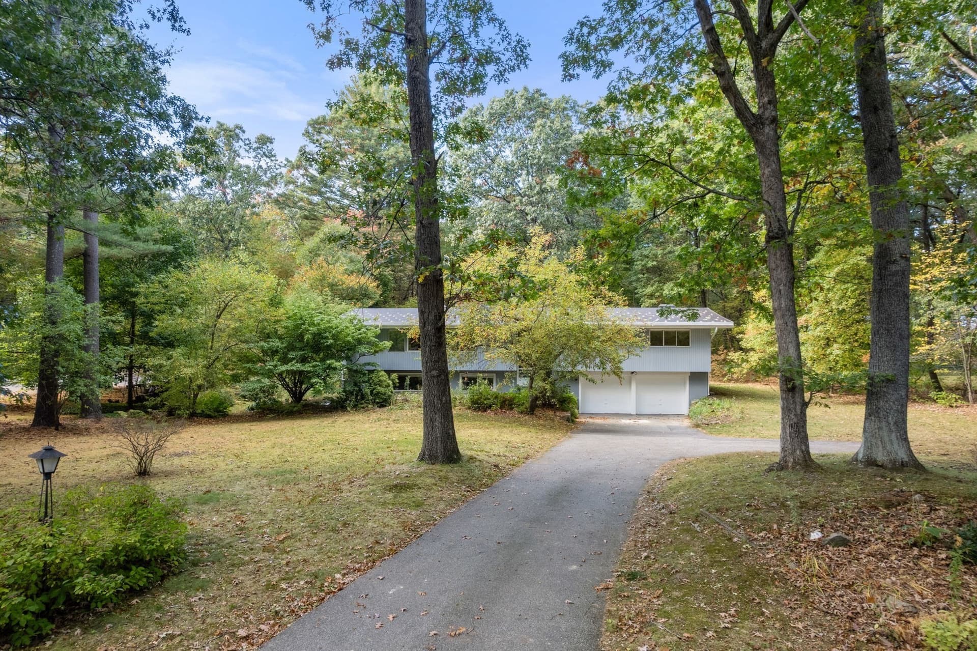 19 Holiday Road, Wayland MA 01778