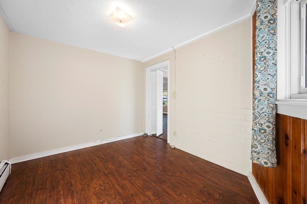 Single Family Residence at 32 Tyson Rd, Worcester MA 01606, Worcester, photo 13 of 30