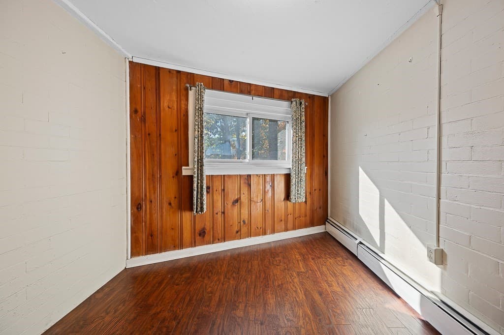 Single Family Residence at 32 Tyson Rd, Worcester MA 01606, Worcester, photo 12 of 30