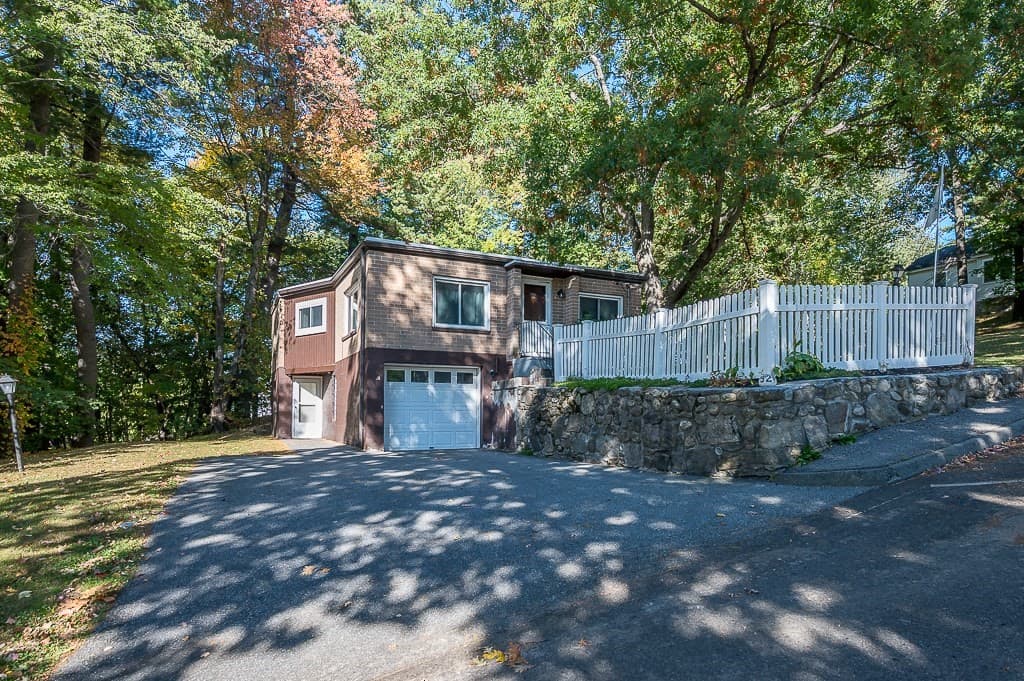 Single Family Residence at 32 Tyson Rd, Worcester MA 01606, Worcester, photo 7 of 30
