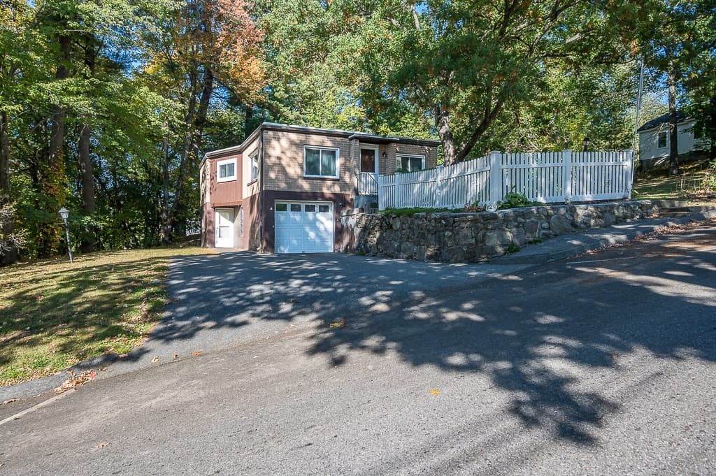 32 Tyson Rd, Worcester MA 01606