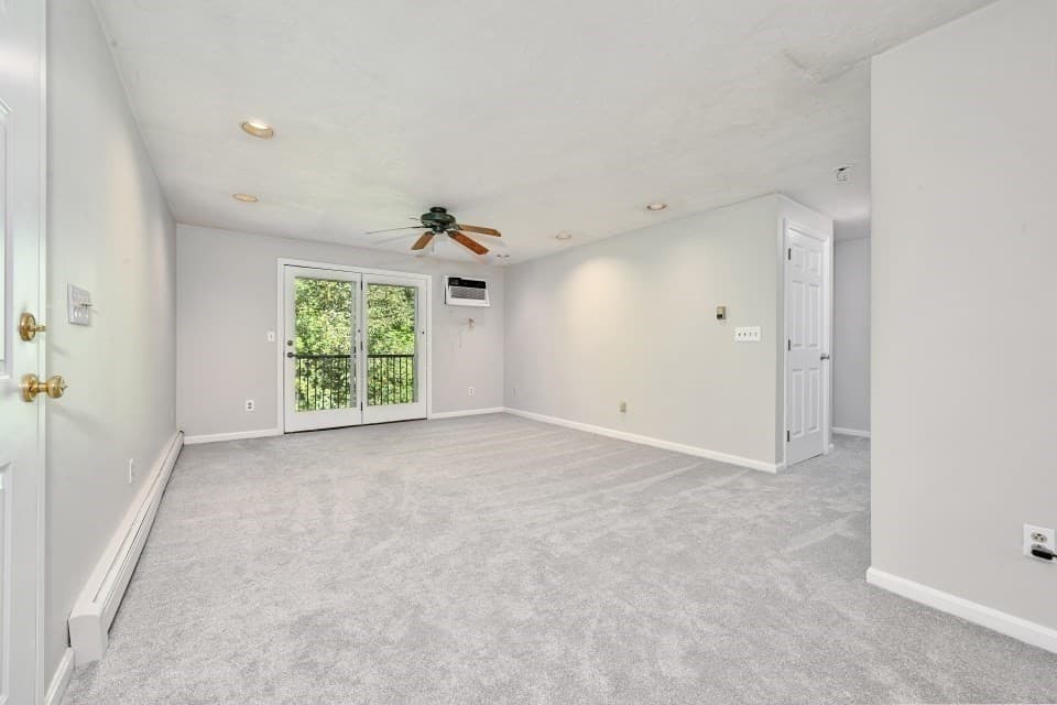 Condominium at 610 S Franklin St # F302, Holbrook MA 02343, Holbrook, photo 4 of 26