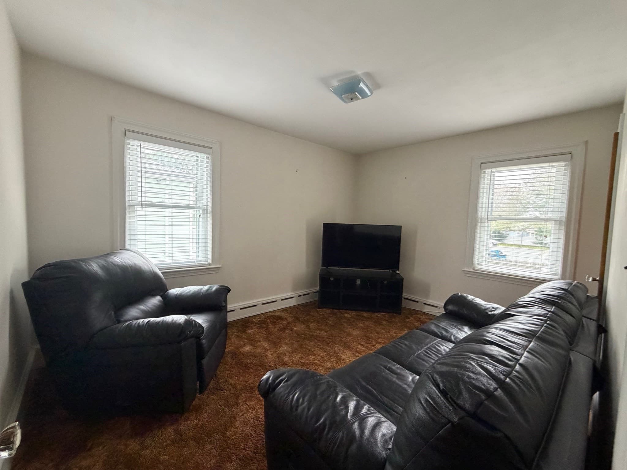 Single Family Residence at 366 Conduit St, New Bedford MA 02745, New Bedford, photo 11 of 19