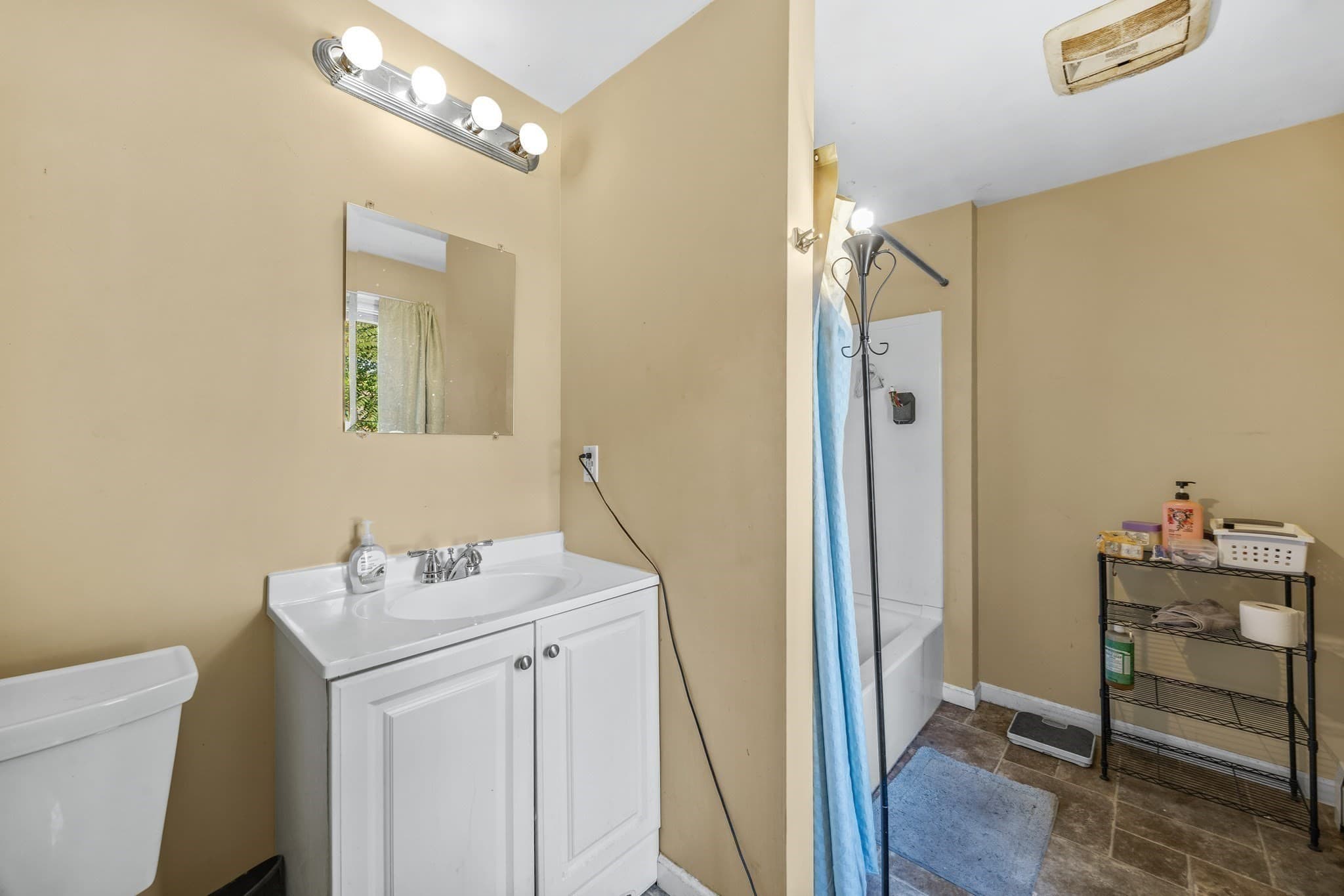 Multi Family at 12 Chester St, Chicopee MA 01013, Chicopee, photo 25 of 38