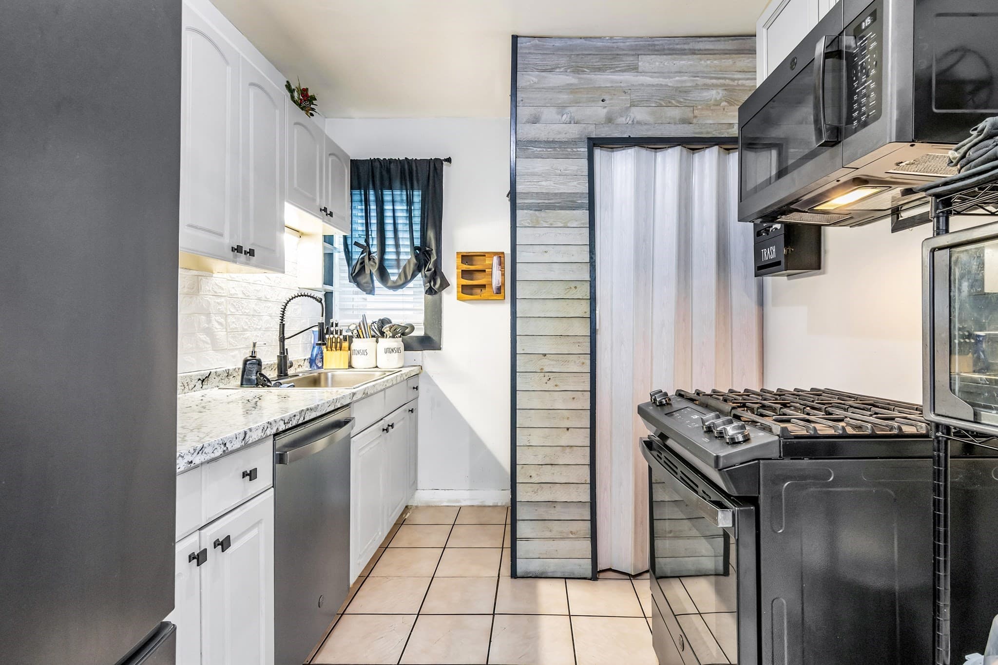 Single Family Residence at 215 Ferry St, Lawrence MA 01841, Lawrence, photo 18 of 35