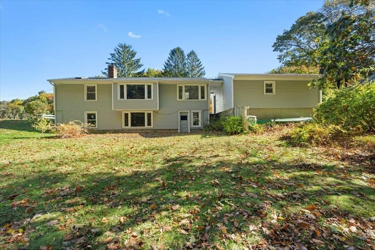 Single Family Residence at 29 Laurel Hill Ln, Holden MA 01520, photo 27 of 30