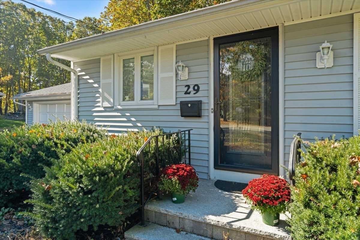 Single Family Residence at 29 Laurel Hill Ln, Holden MA 01520, photo 2 of 30