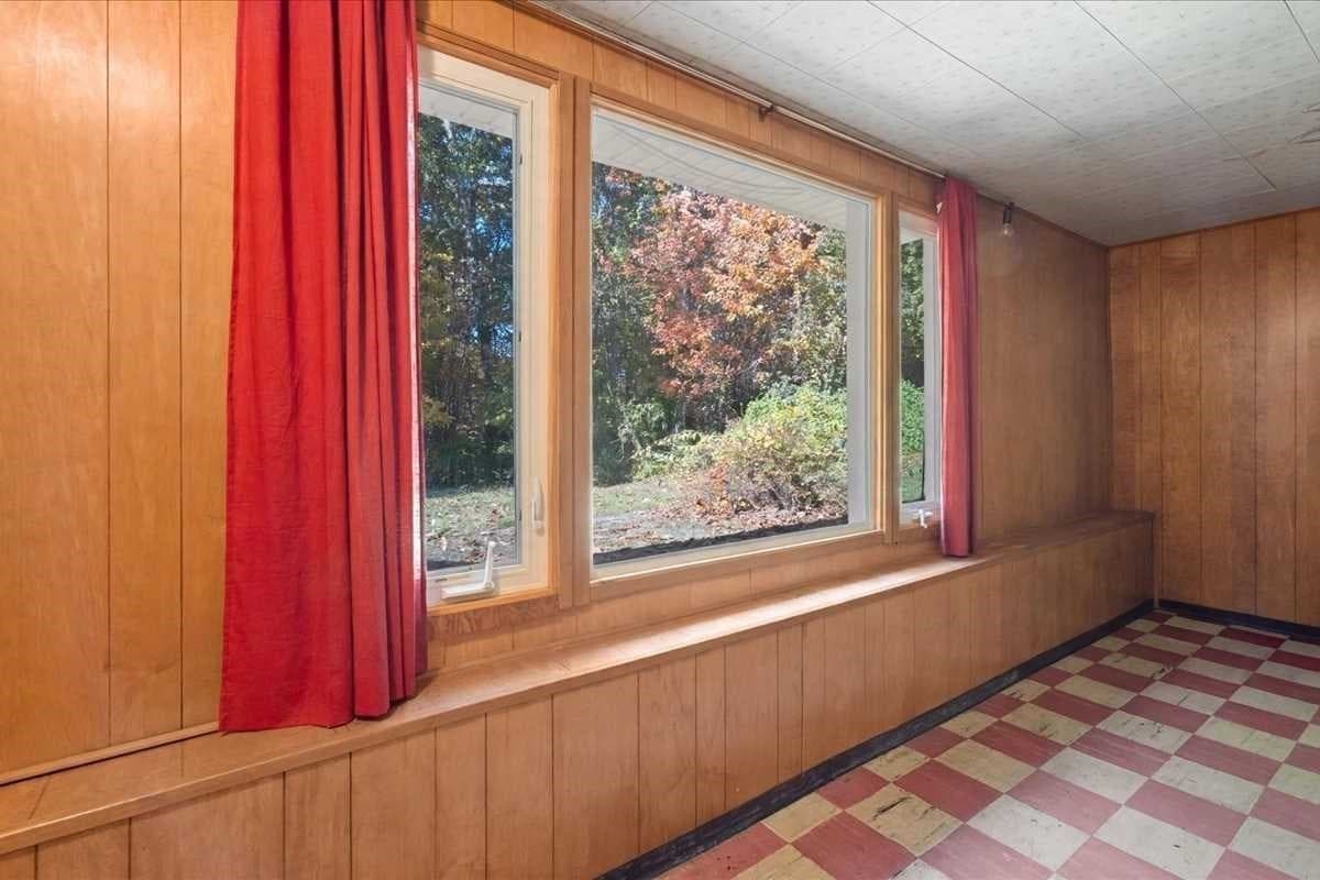 Single Family Residence at 29 Laurel Hill Ln, Holden MA 01520, photo 24 of 30