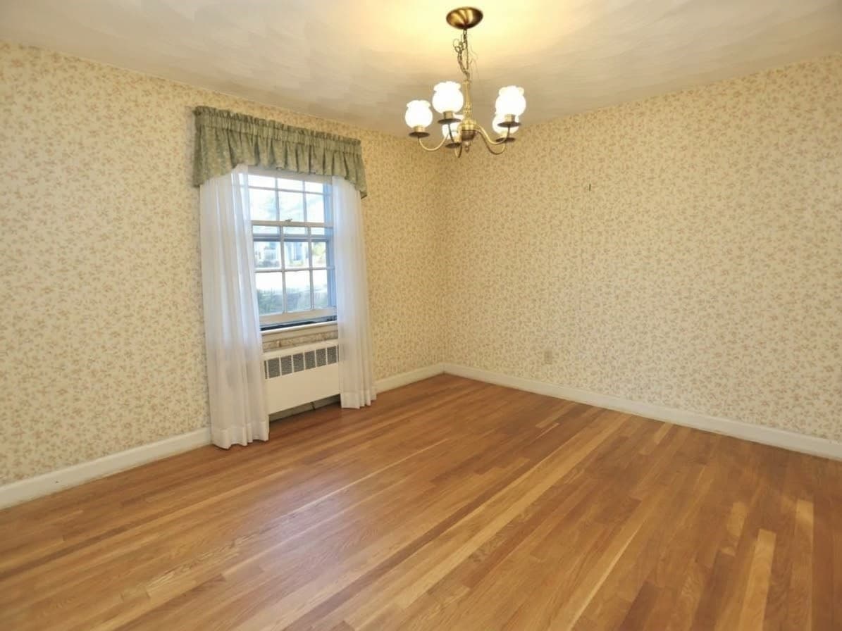 Single Family Residence at 6 Rochelle St, Worcester MA 01606, Worcester, photo 2 of 12