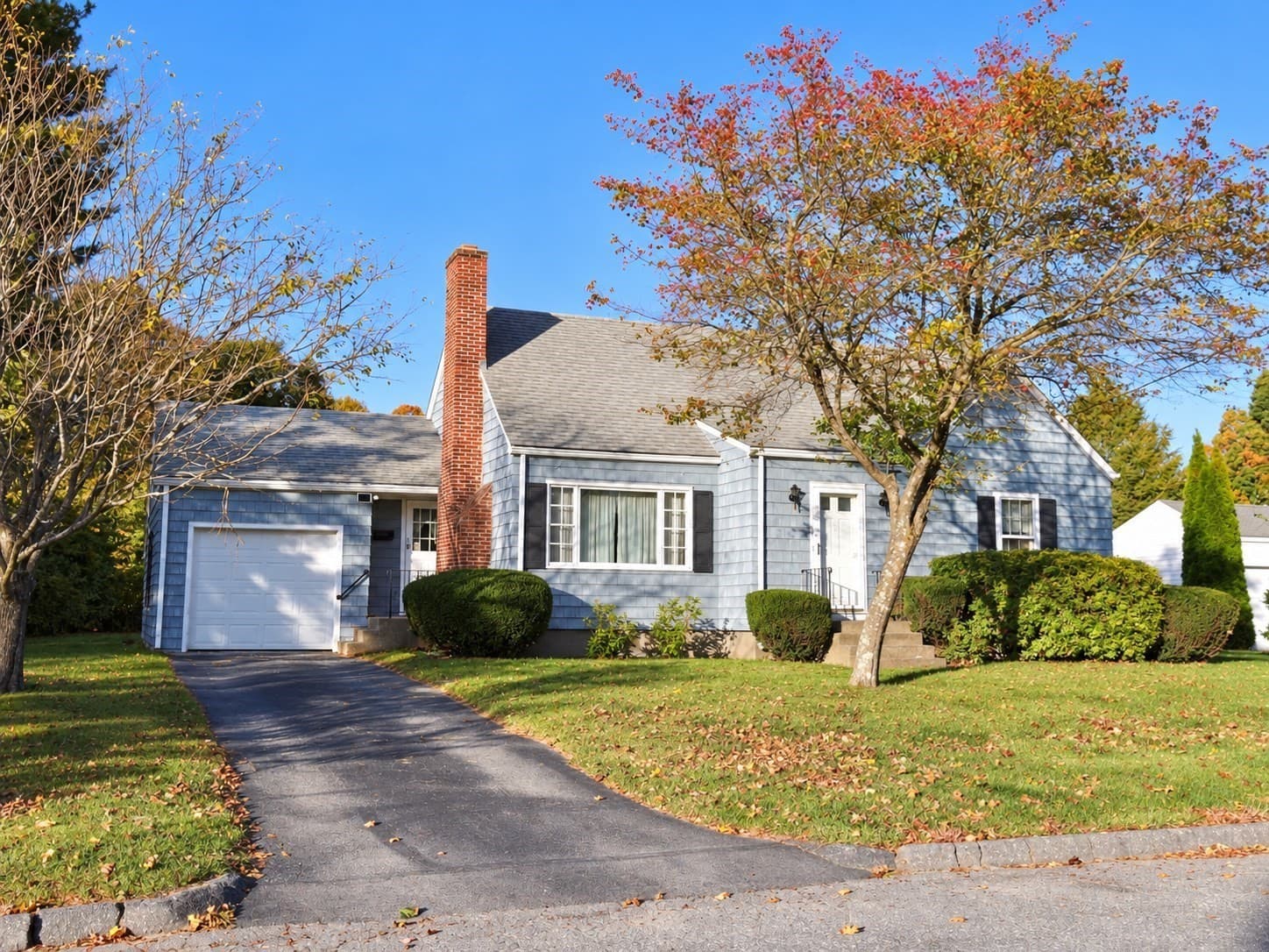 6 Rochelle St, Worcester MA 01606