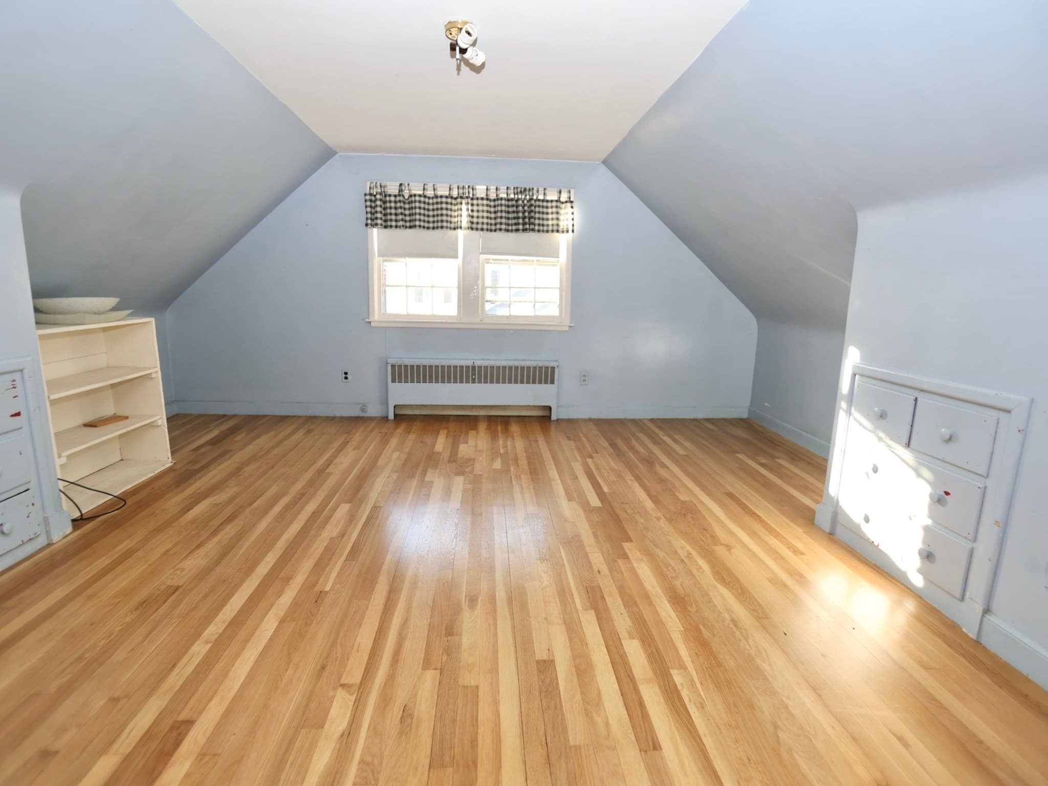 Single Family Residence at 6 Rochelle St, Worcester MA 01606, Worcester, photo 8 of 12