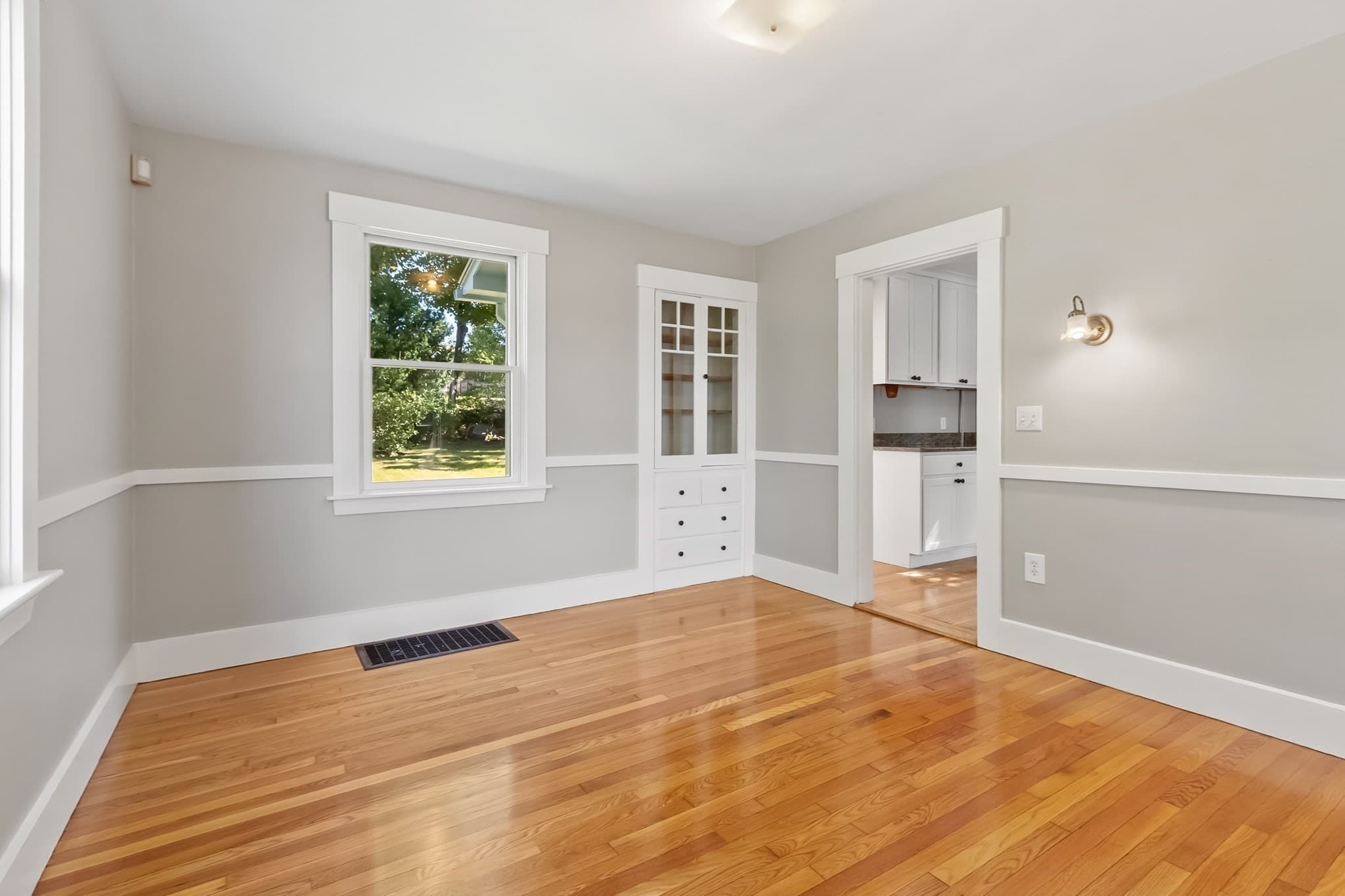 Single Family Residence at 8 Winter St, Southborough MA 01745, Southborough, photo 14 of 41