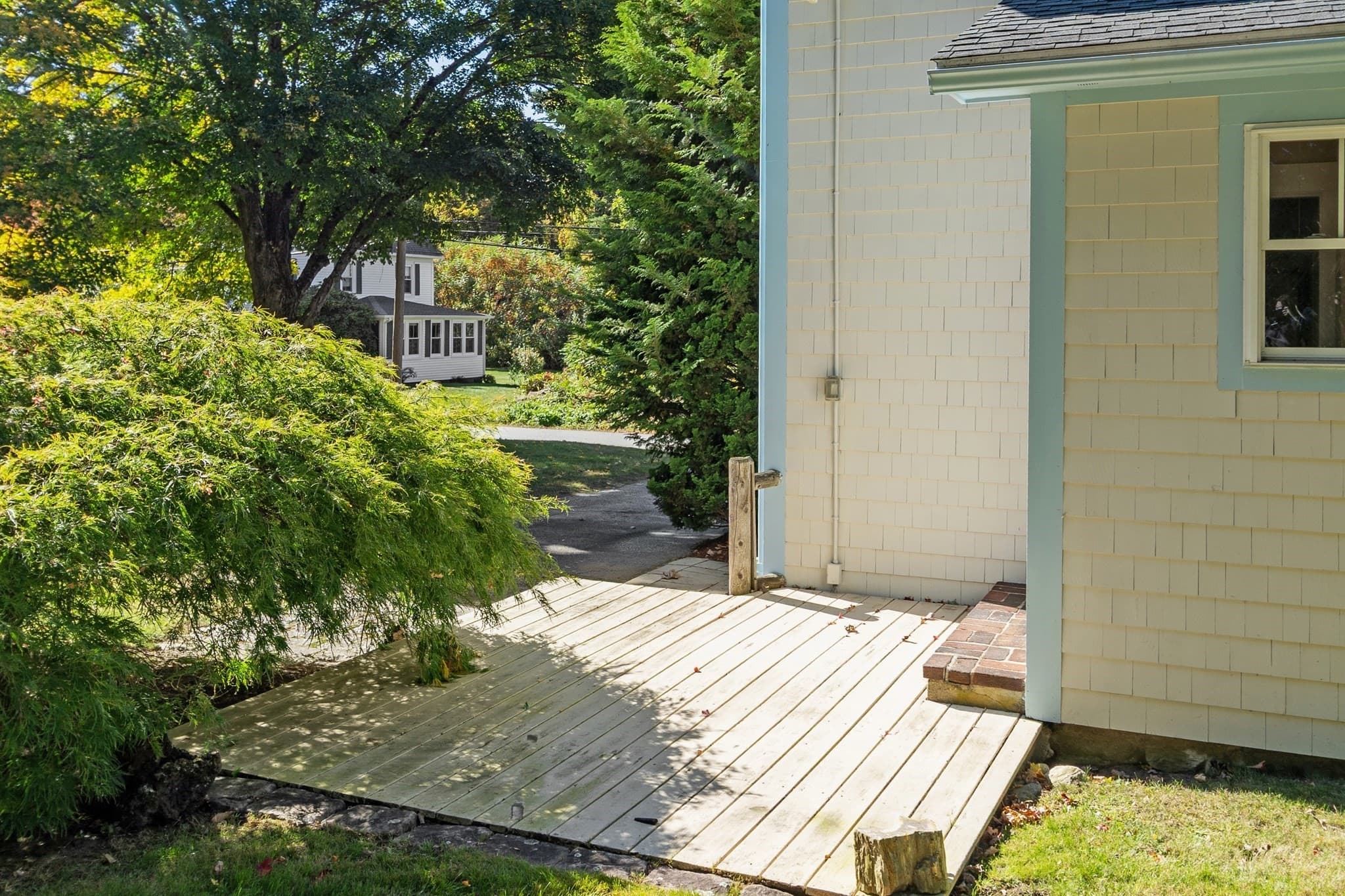 Single Family Residence at 8 Winter St, Southborough MA 01745, Southborough, photo 8 of 41