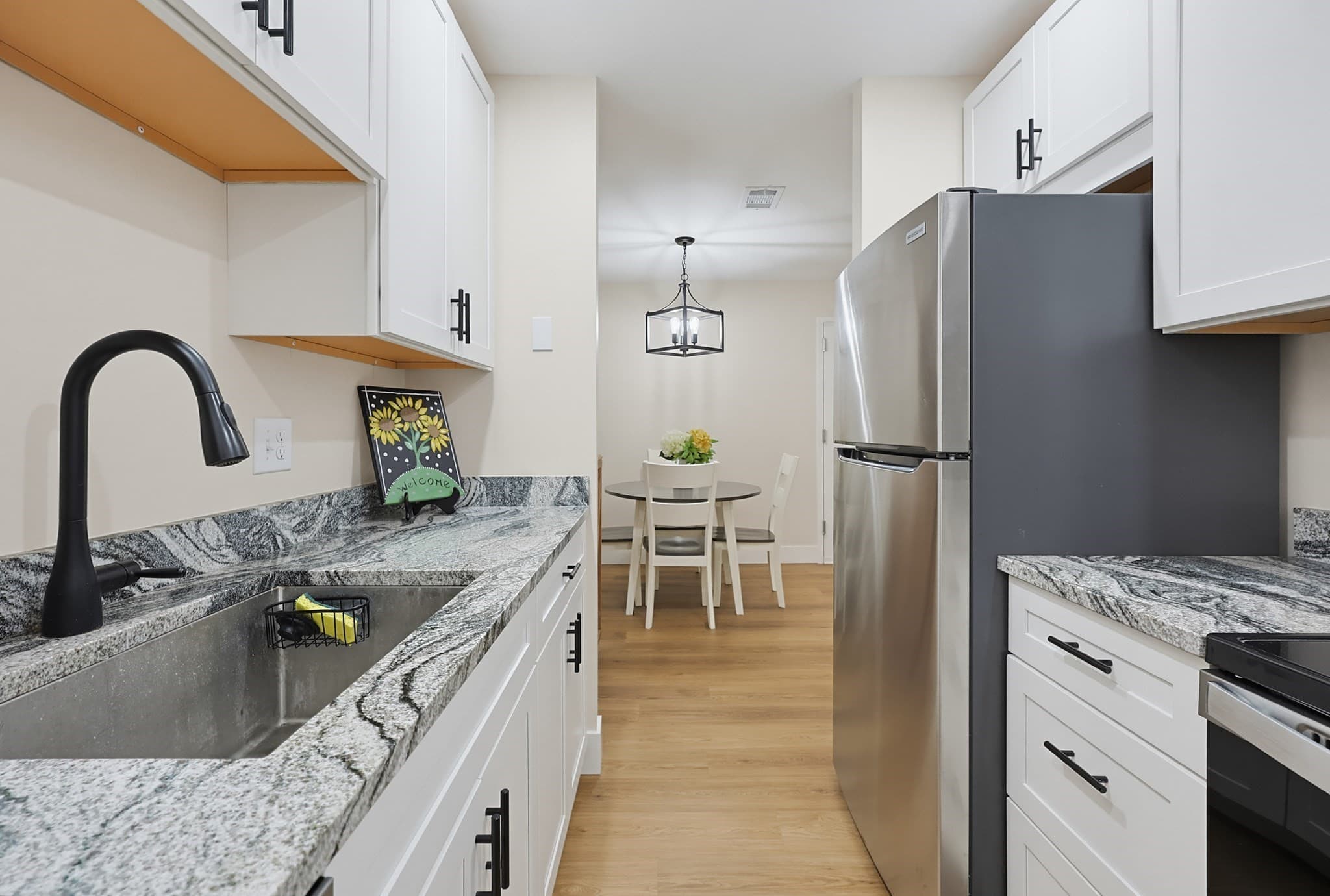 Condominium at 811 Franklin Crossing Rd # 811, Franklin MA 02038, Franklin, photo 9 of 39