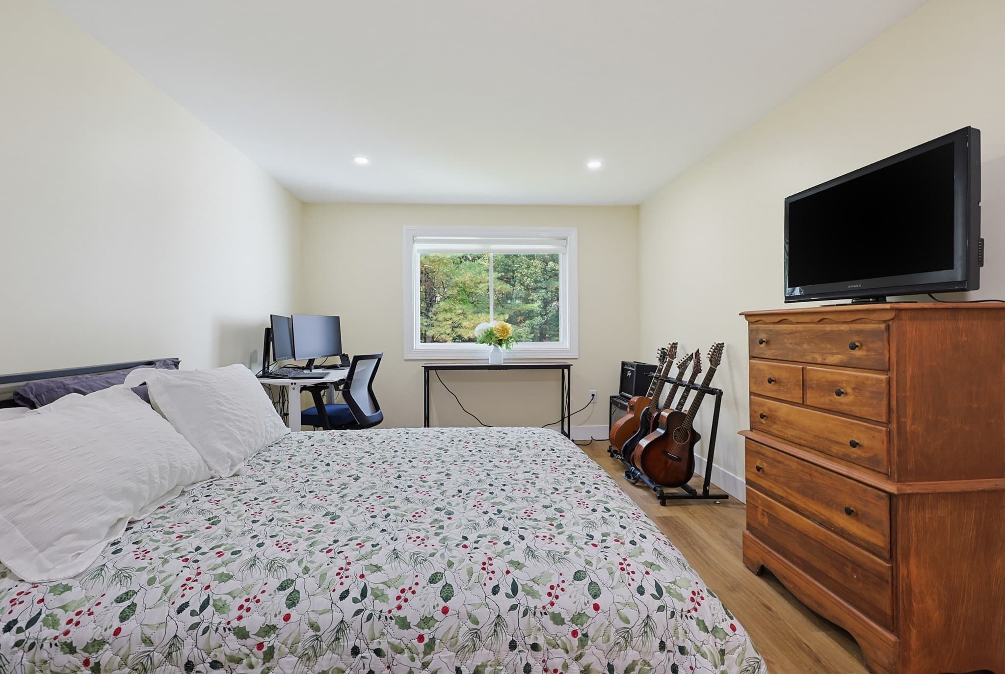 Condominium at 811 Franklin Crossing Rd # 811, Franklin MA 02038, Franklin, photo 24 of 39