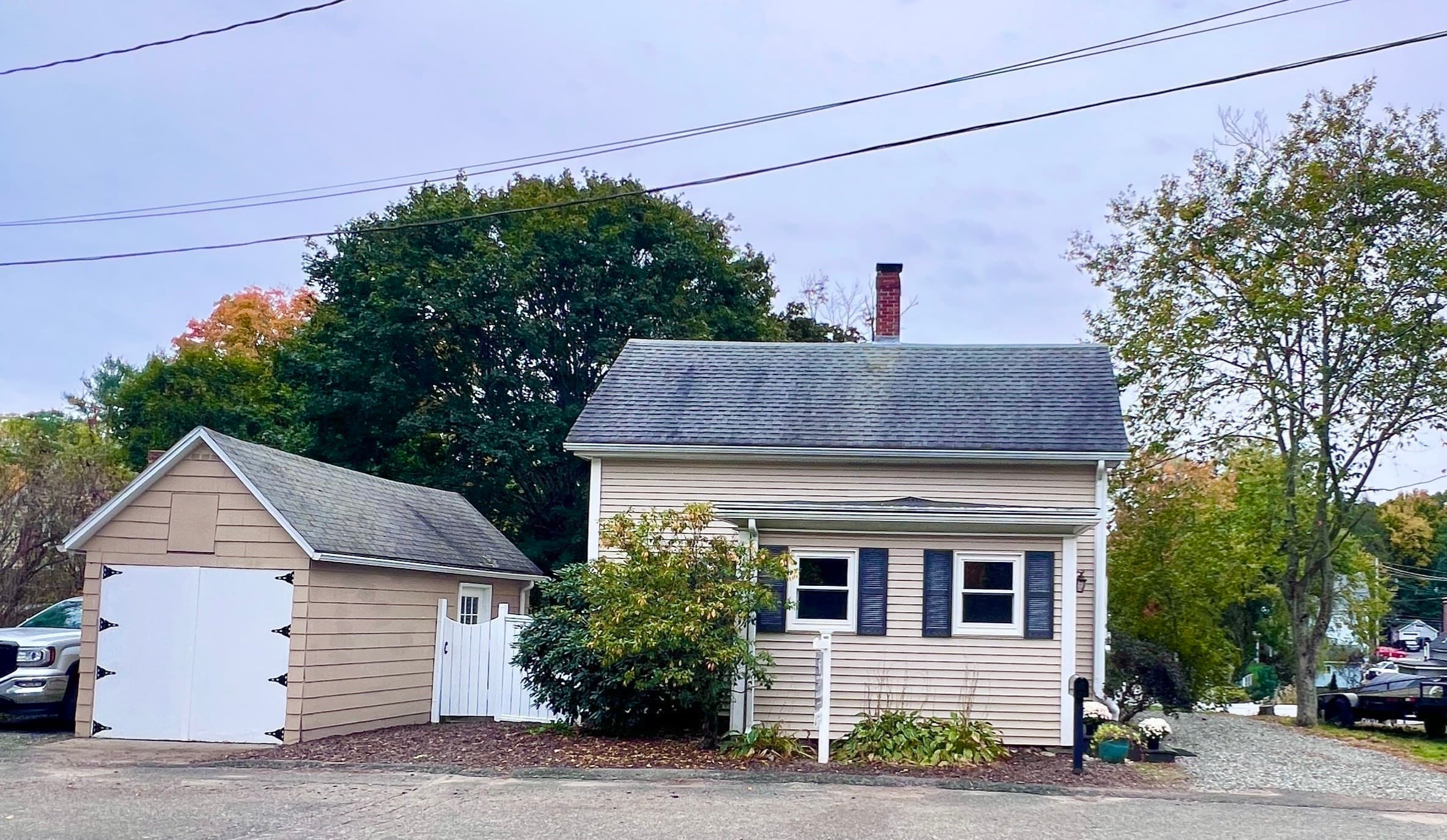 Single Family Residence at 23 Stowe Ct, Hudson MA 01749, Hudson, photo 2 of 40