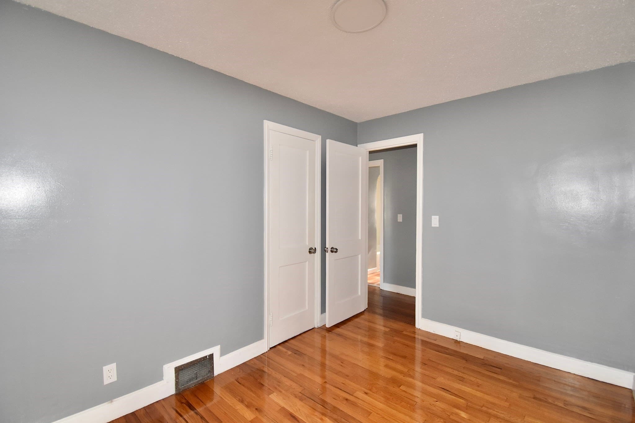 Single Family Residence at 95 Kingsley St, Springfield MA 01104, Springfield, photo 18 of 26