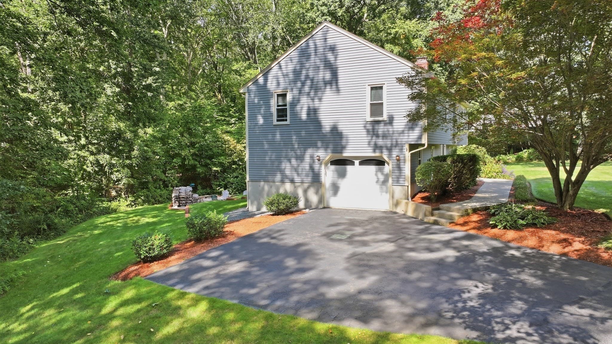 Single Family Residence at 16 Sequoia Lane, Uxbridge MA 01569, Uxbridge, photo 2 of 42