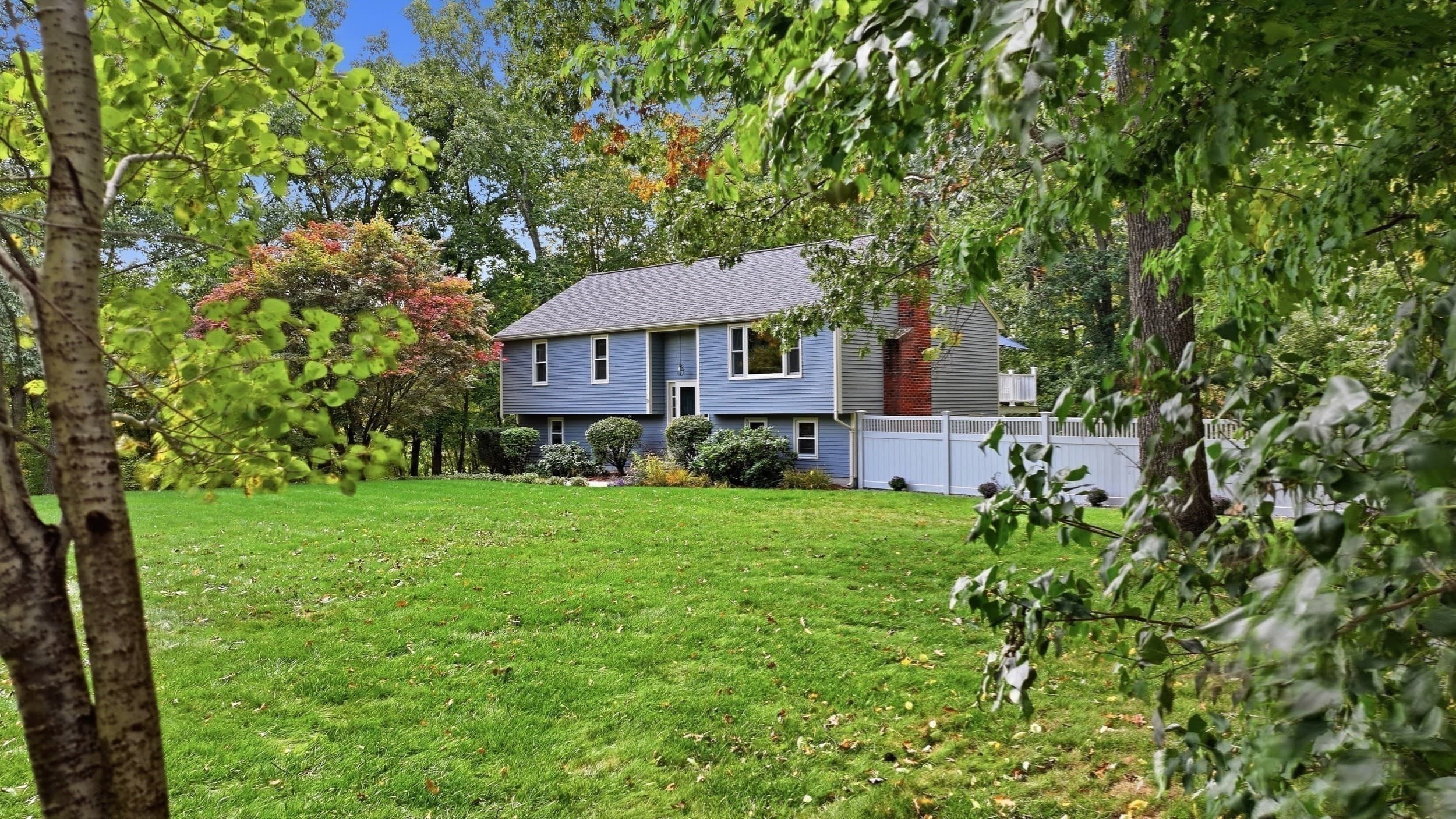 Single Family Residence at 16 Sequoia Lane, Uxbridge MA 01569, Uxbridge, photo 6 of 42