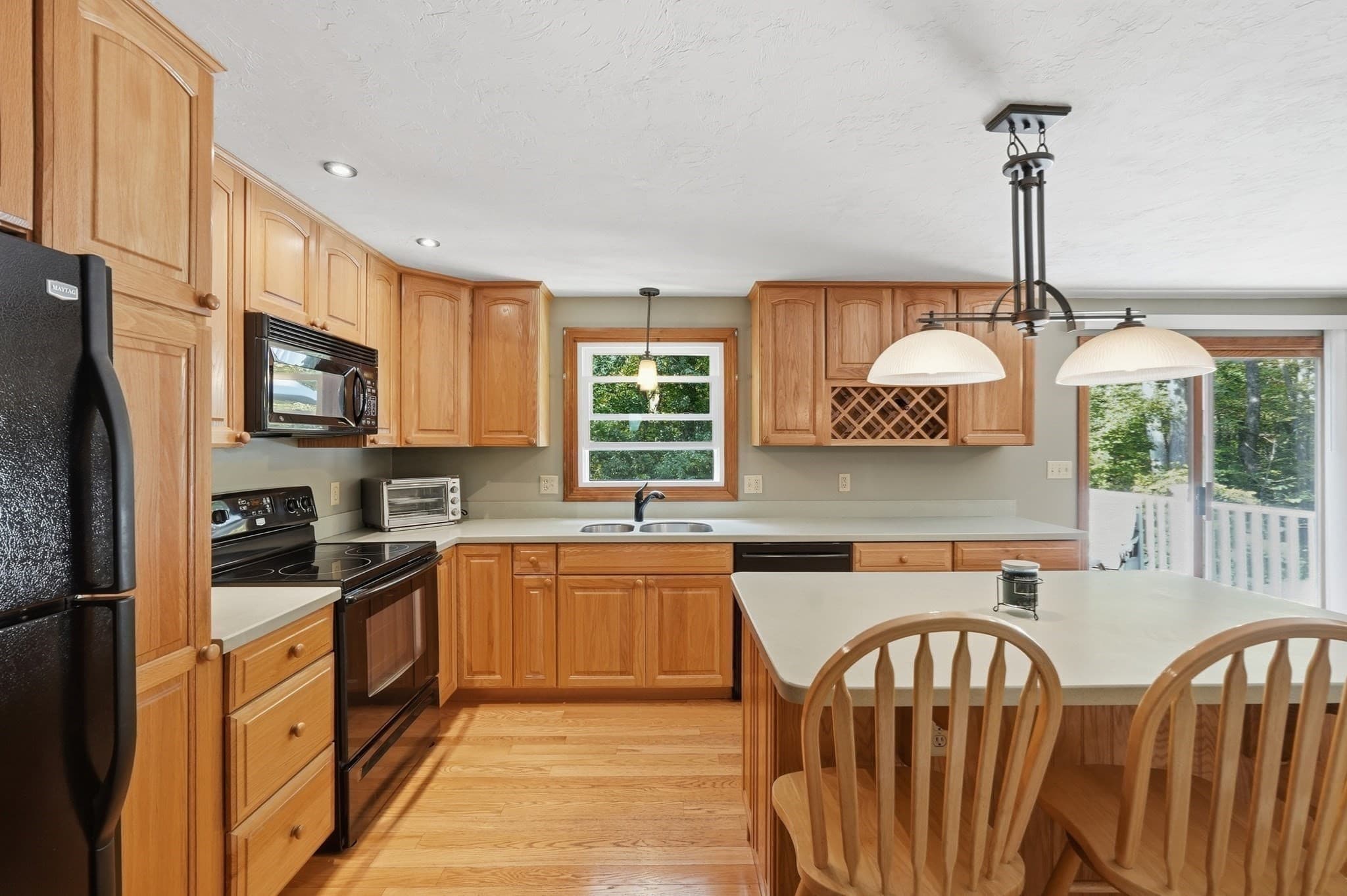 Single Family Residence at 16 Sequoia Lane, Uxbridge MA 01569, Uxbridge, photo 8 of 42