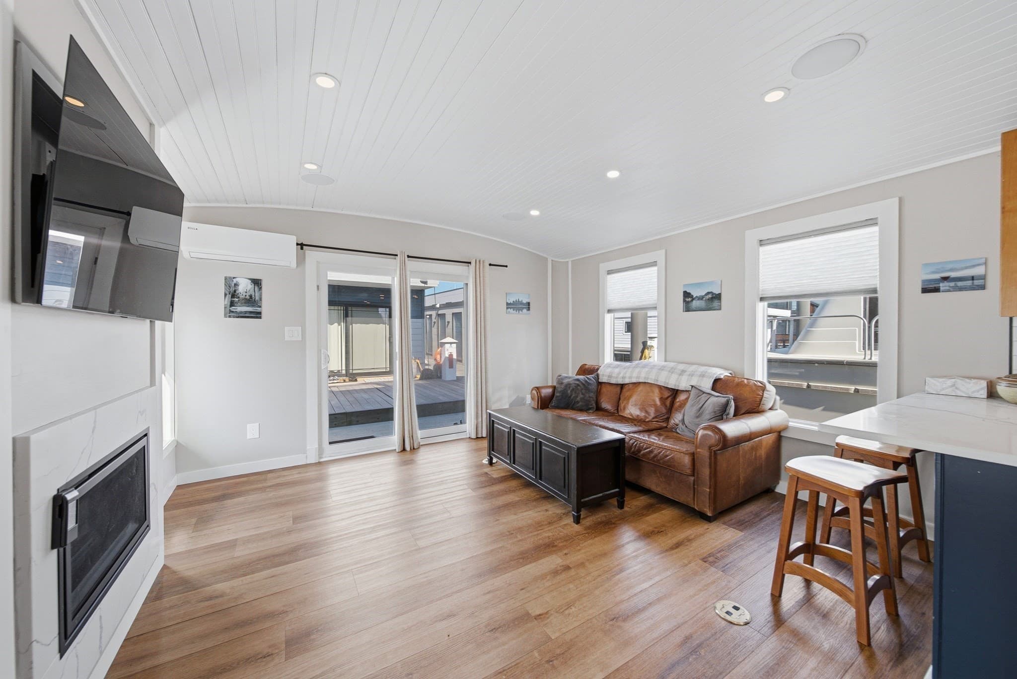 Condominium at 1 Pier 8 13th St # B, Boston MA 02129, Boston, photo 6 of 23