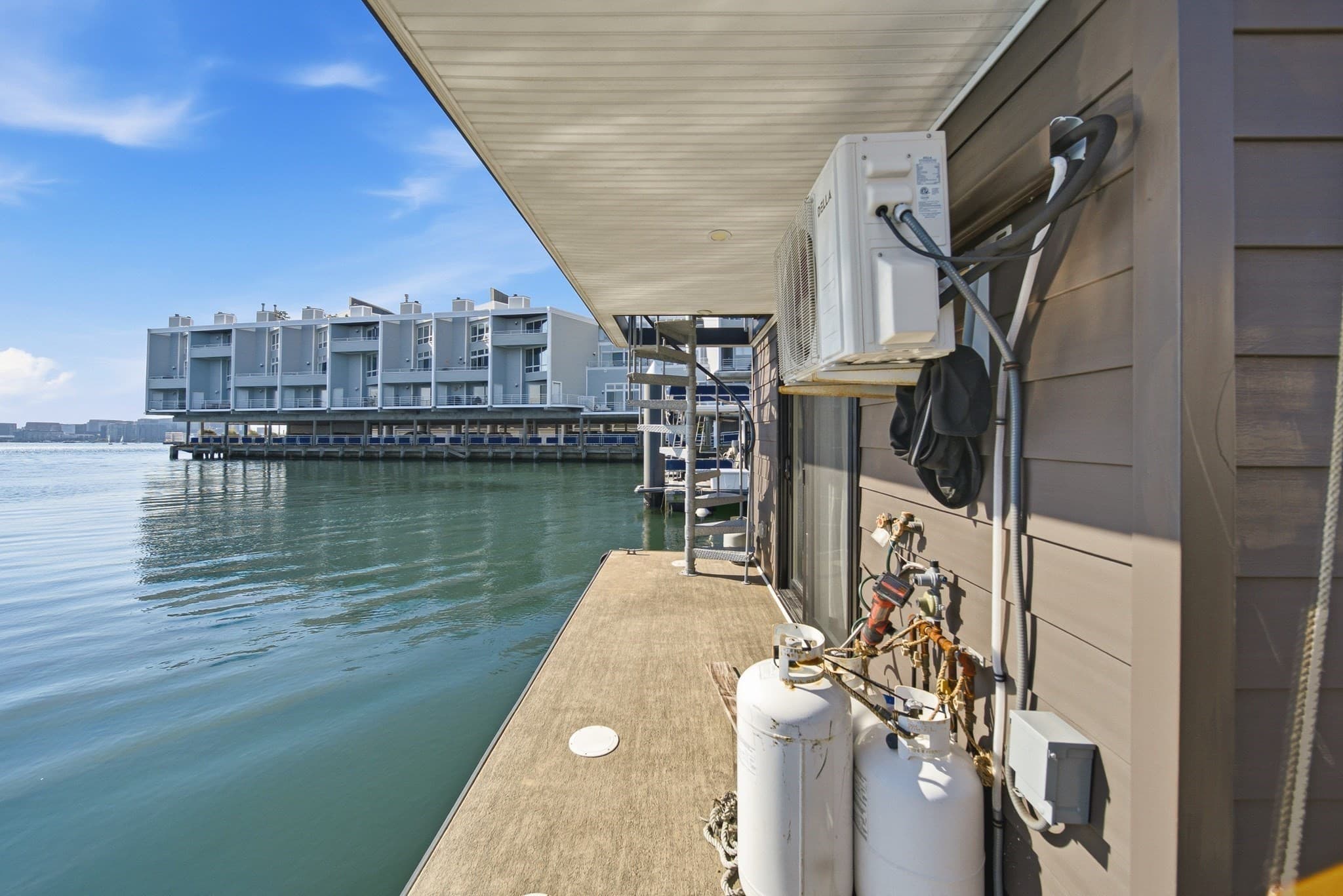 Condominium at 1 Pier 8 13th St # B, Boston MA 02129, Boston, photo 19 of 23