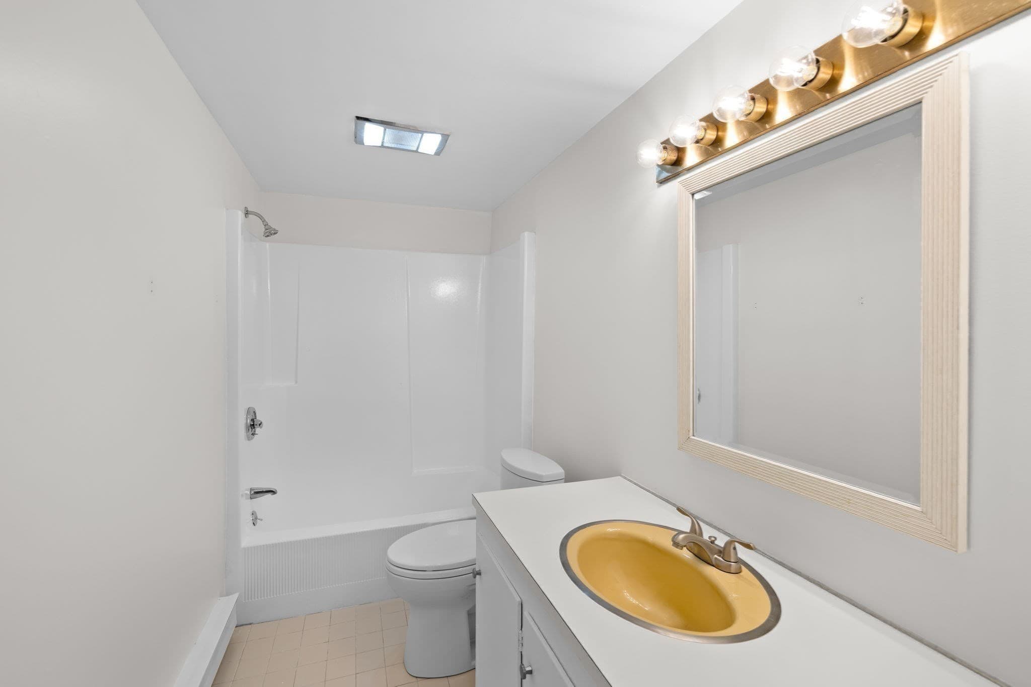 Condominium at 374 Davisville Rd # 4, Falmouth MA 02536, Falmouth, photo 22 of 37