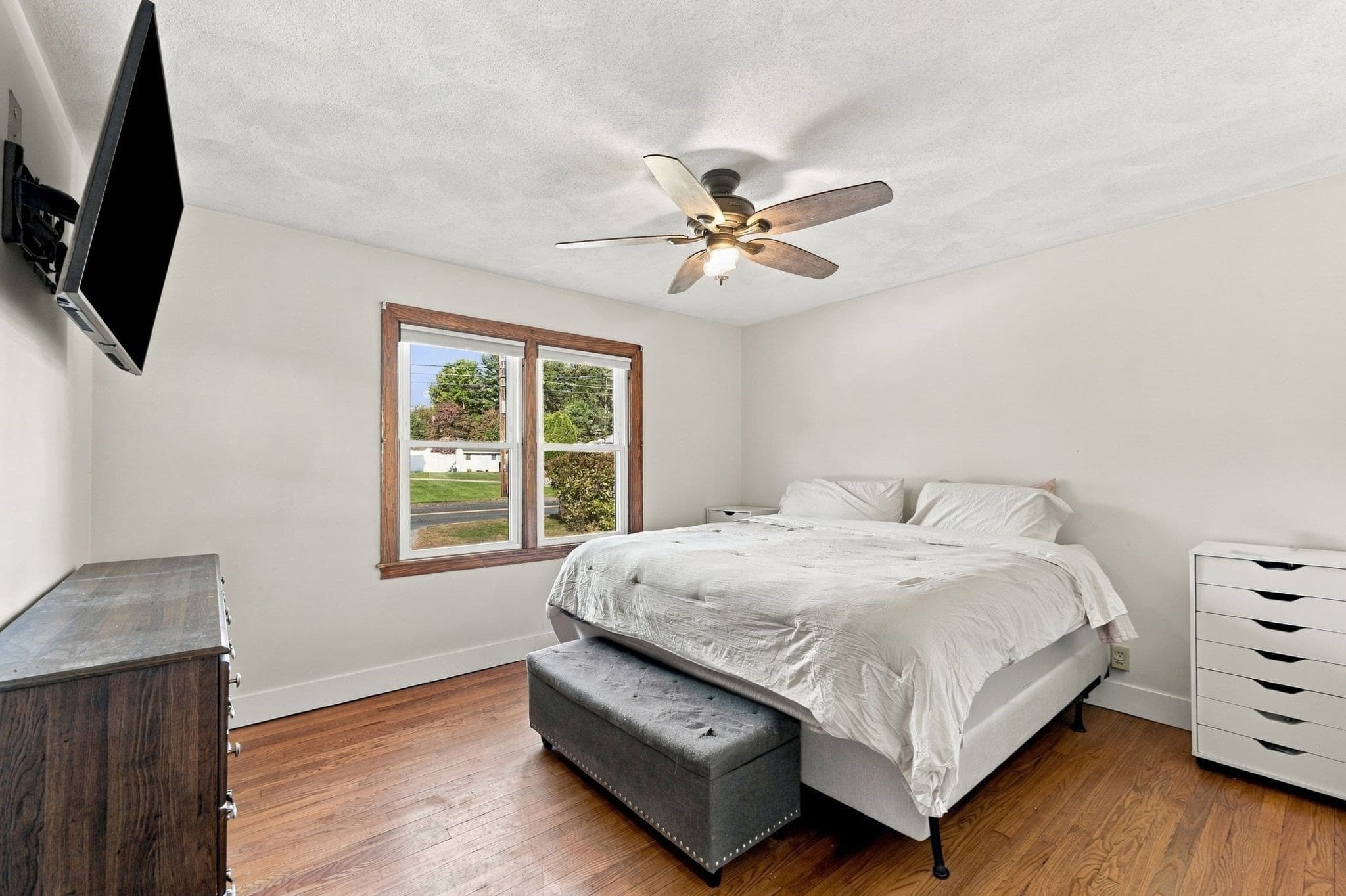Single Family Residence at 191 Lathrop St, South Hadley MA 01075, South Hadley, photo 22 of 41