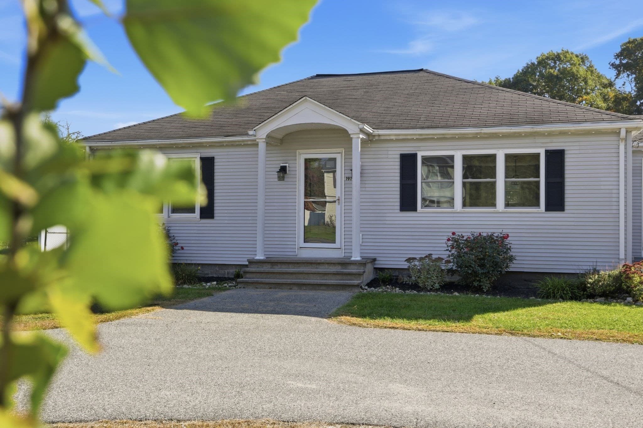 Single Family Residence at 191 Lathrop St, South Hadley MA 01075, South Hadley, photo 5 of 41