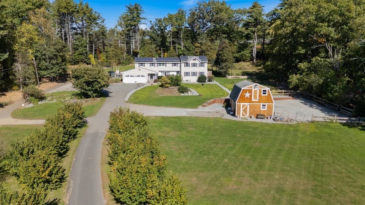 24 Silvermine Road, Boxford MA 01921