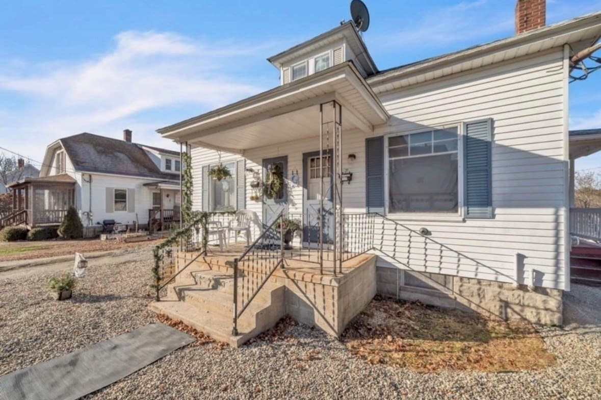 5-7 Bellevue Ave, Ware MA 01082
