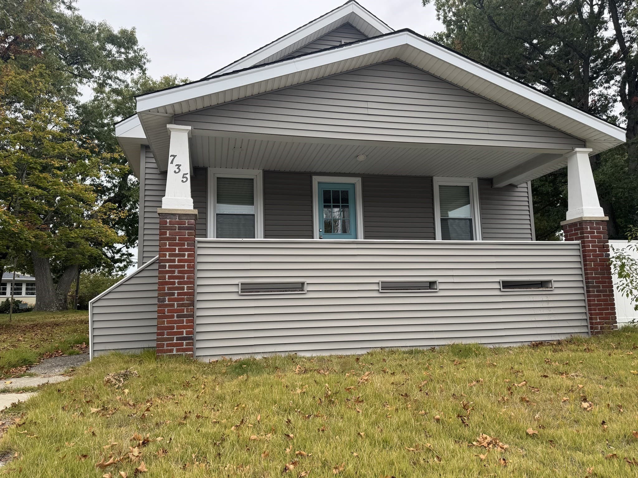 Single Family Residence at 735 Washington St, Attleboro MA 02703, Attleboro, photo 4 of 19