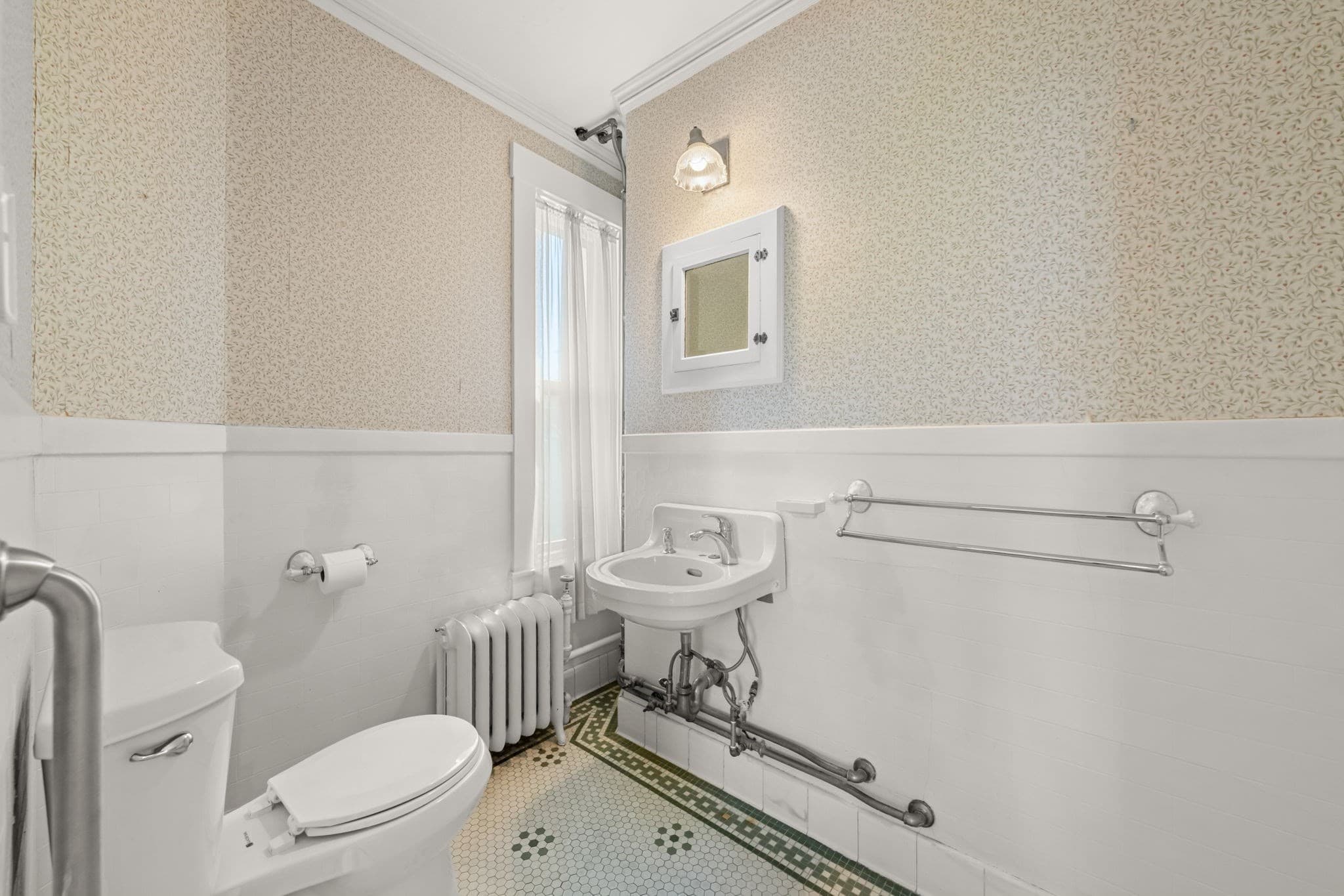 Single Family Residence at 117 Cottage St, New Bedford MA 02740, New Bedford, photo 25 of 42