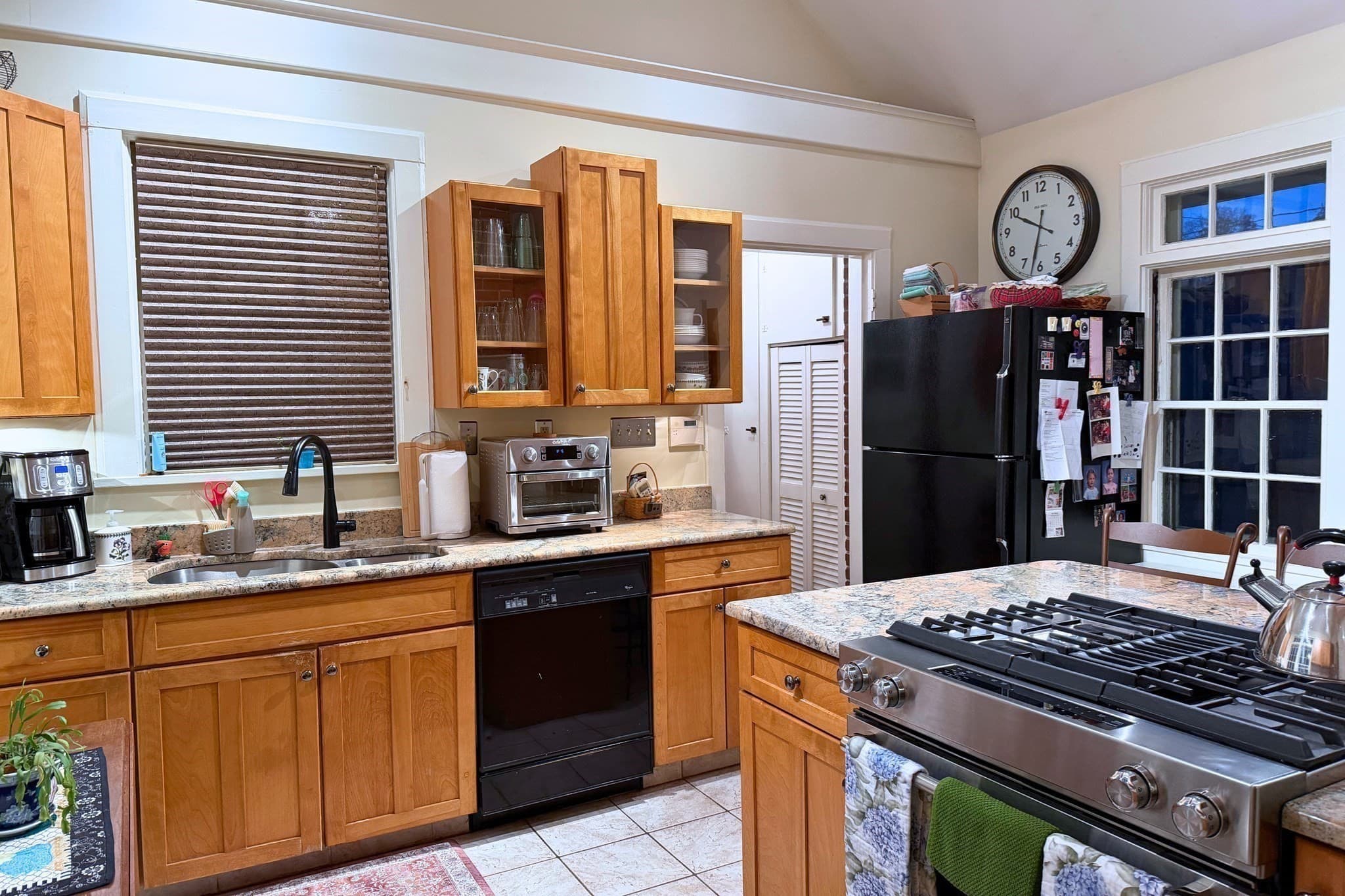Single Family Residence at 153 Madison Ave, Holyoke MA 01040, photo 13 of 16