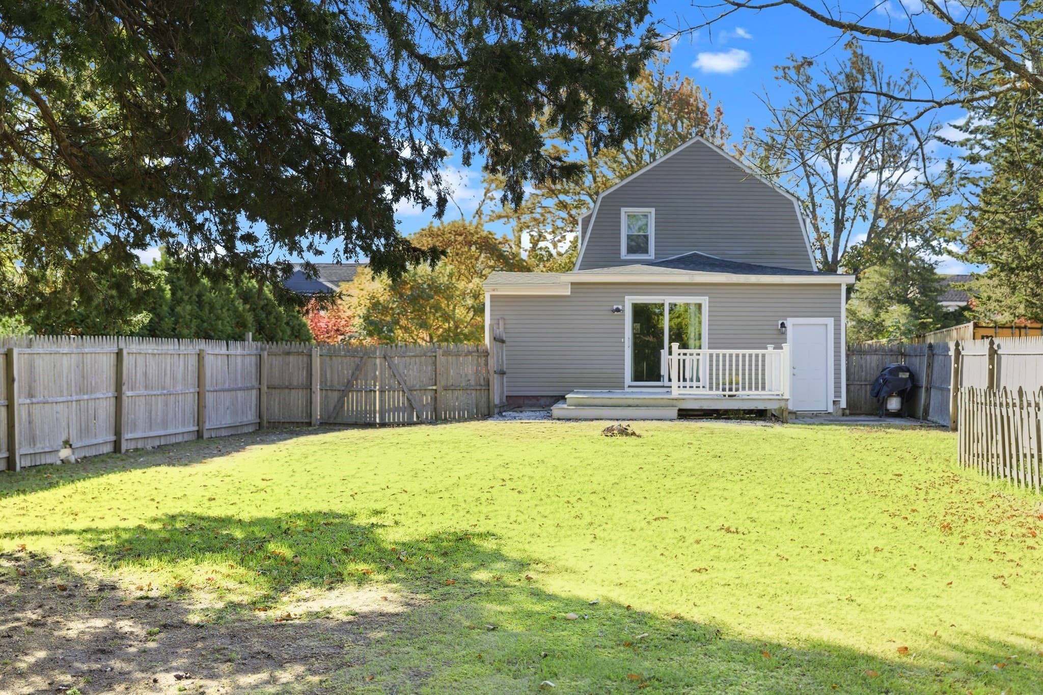 Single Family Residence at 1227 Old Plainville Rd, New Bedford MA 02745, New Bedford, photo 22 of 32