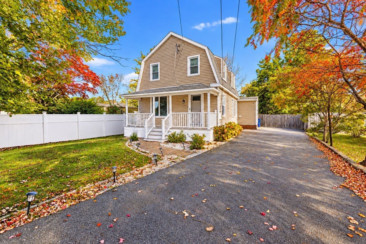 1227 Old Plainville Rd, New Bedford MA 02745