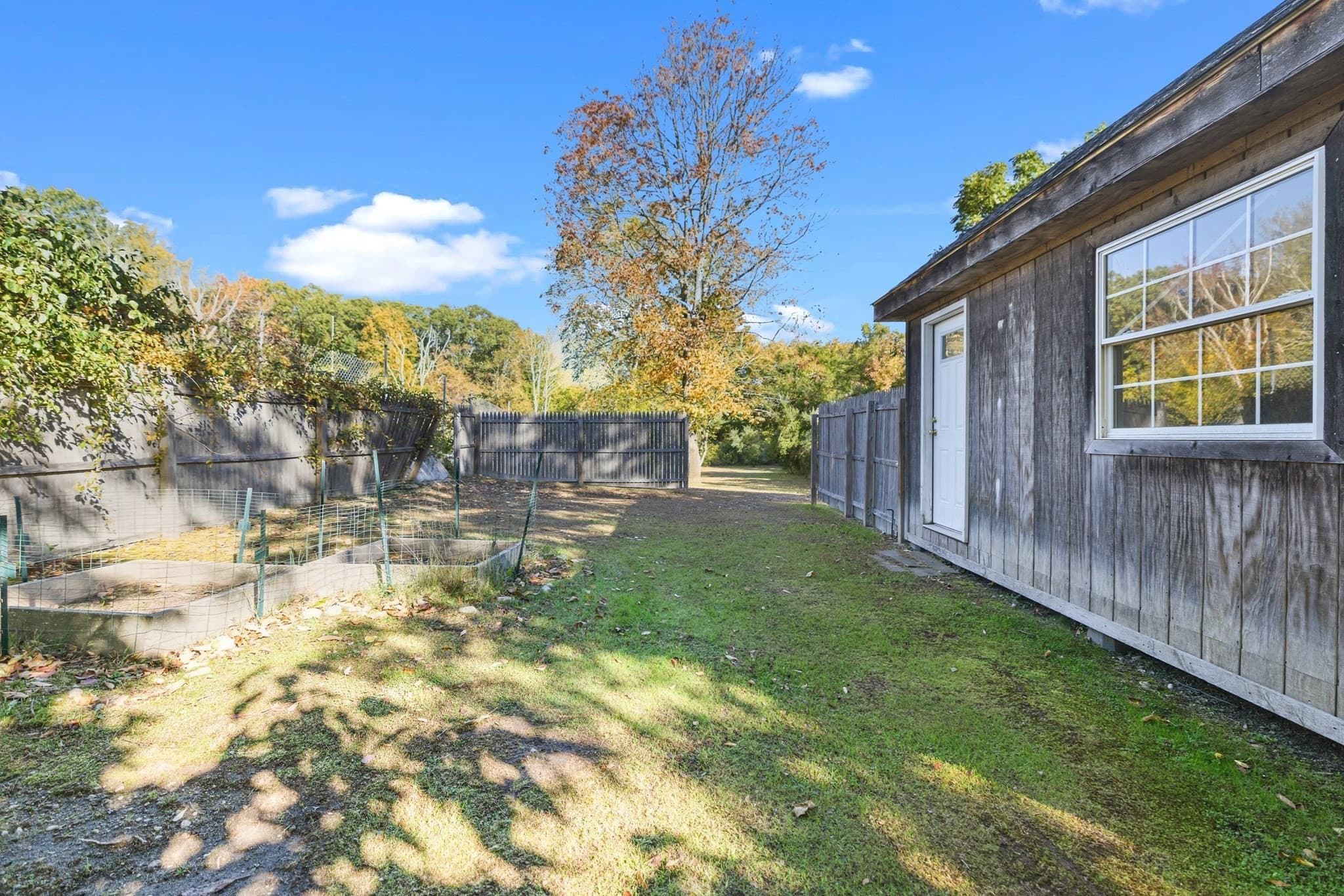 Single Family Residence at 1227 Old Plainville Rd, New Bedford MA 02745, New Bedford, photo 28 of 32