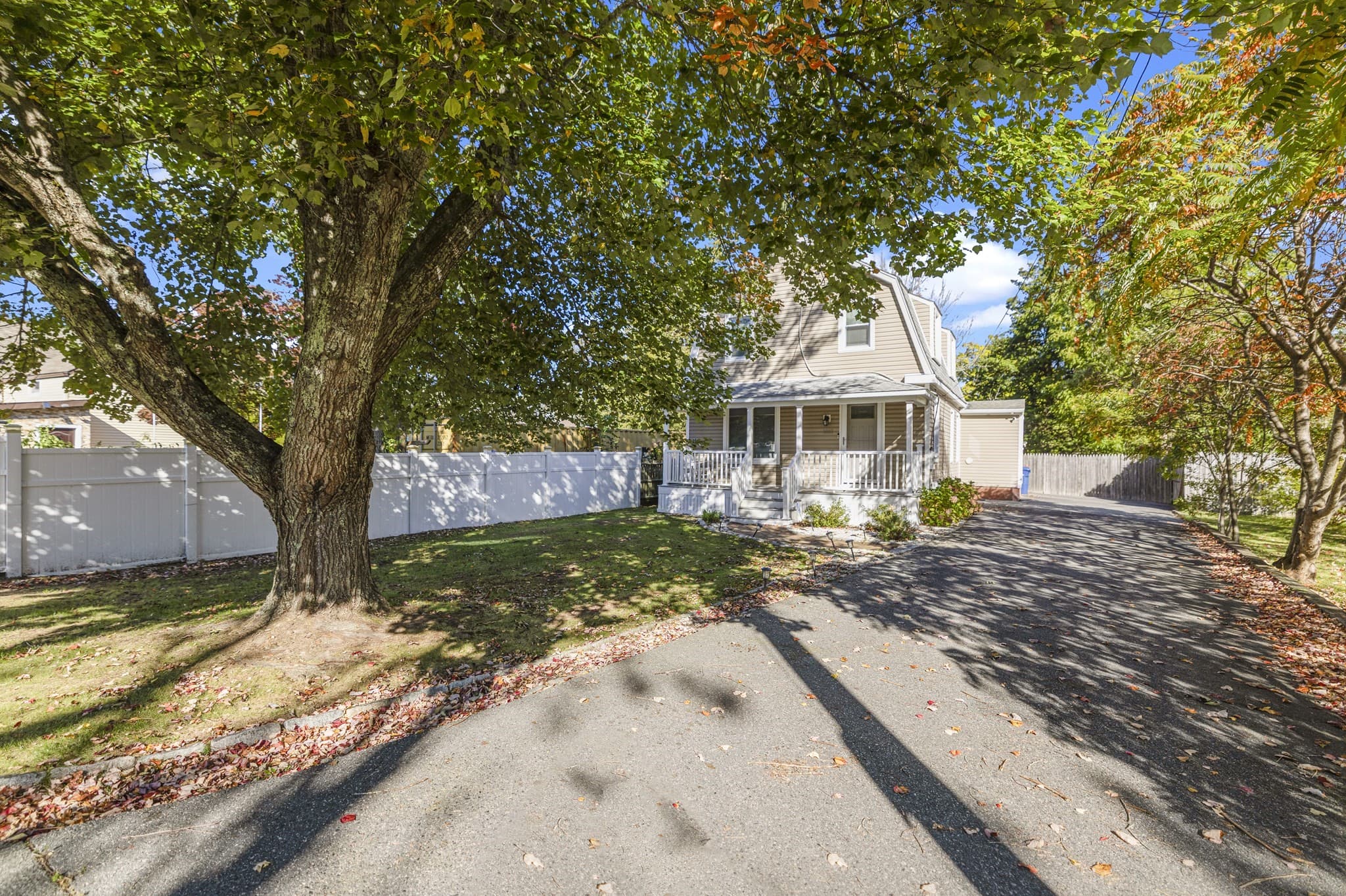 Single Family Residence at 1227 Old Plainville Rd, New Bedford MA 02745, New Bedford, photo 30 of 32