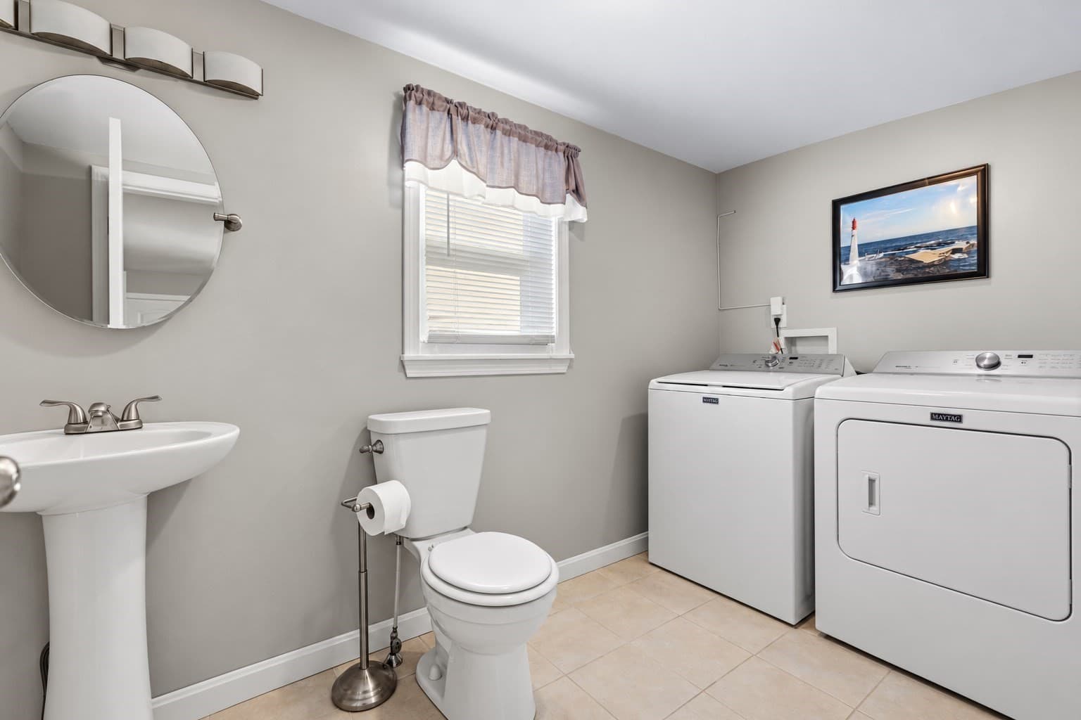 Single Family Residence at 1227 Old Plainville Rd, New Bedford MA 02745, New Bedford, photo 15 of 32