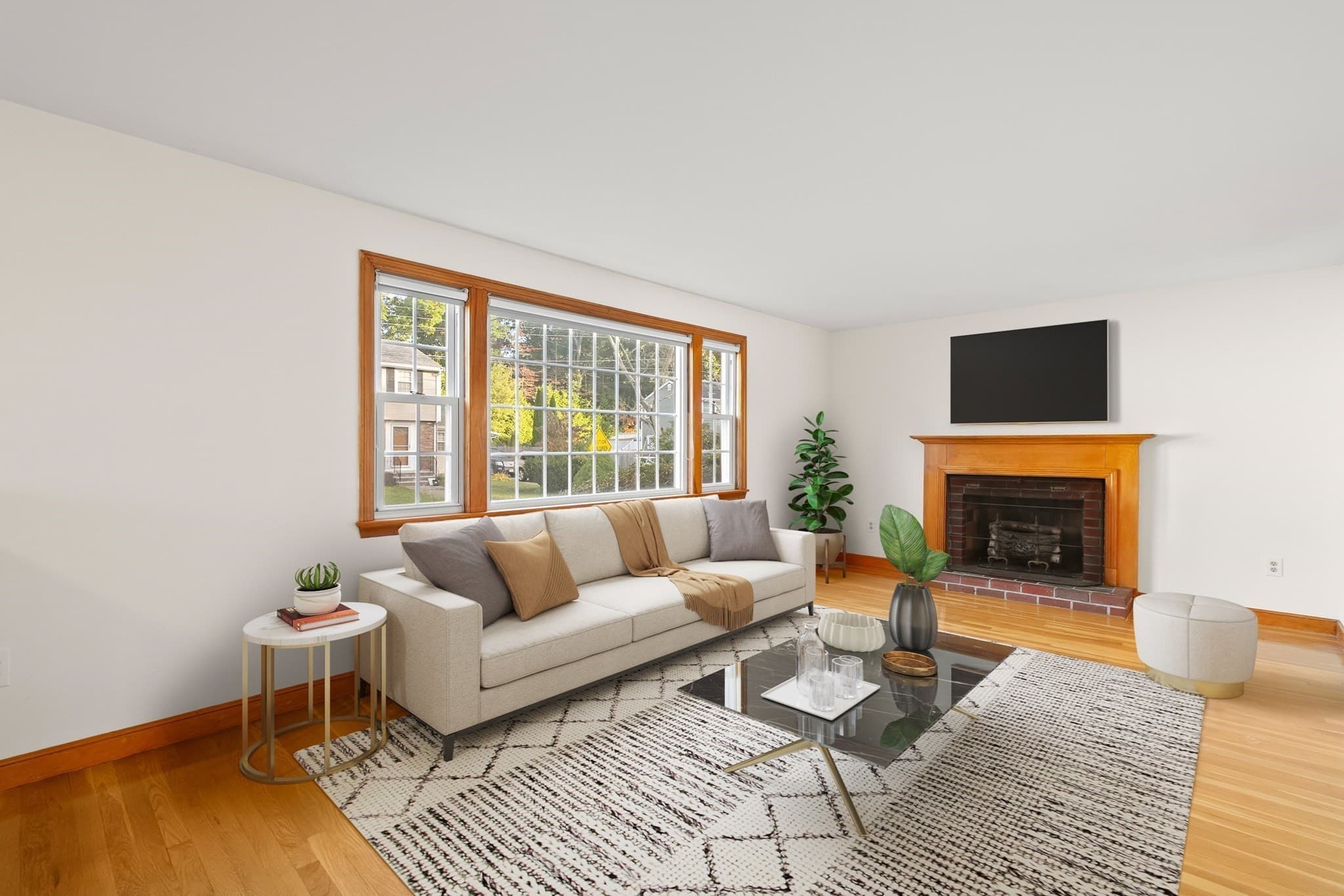 Single Family Residence at 32 Nichols Ave, Avon MA 02322, Avon, photo 5 of 40