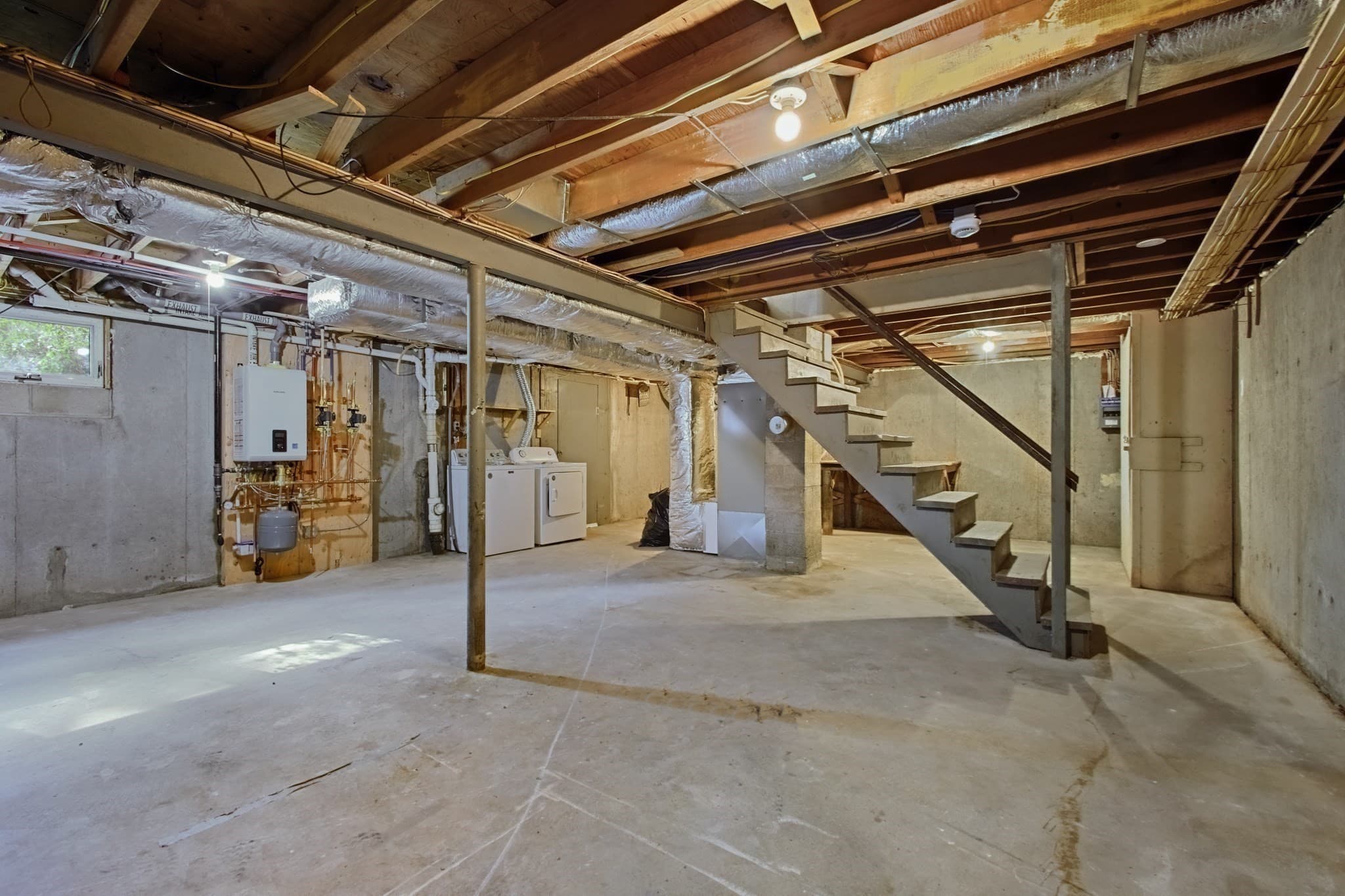 Single Family Residence at 114 Valley Rd, Somerset MA 02726, Somerset, photo 23 of 25