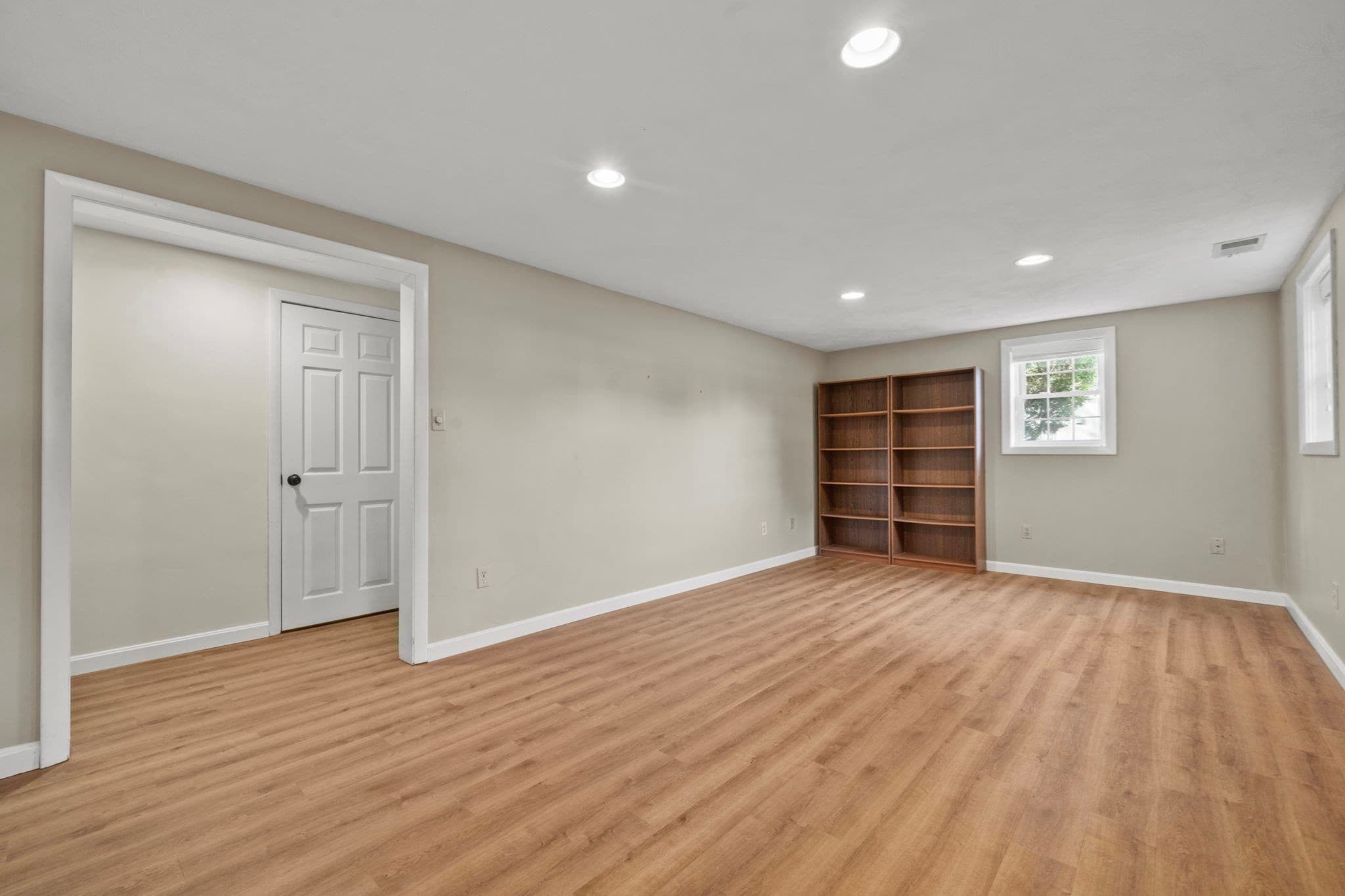 Single Family Residence at 48 Catherine Dr, Peabody MA 01960, Peabody, photo 36 of 42