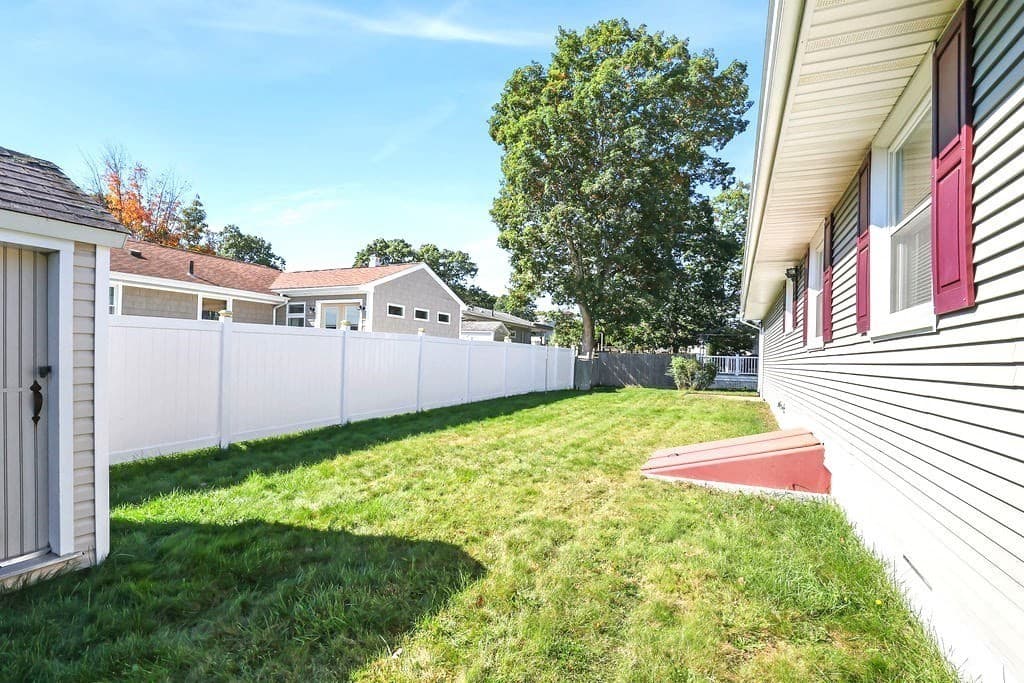 Single Family Residence at 152 Armsby St, New Bedford MA 02745, New Bedford, photo 20 of 26