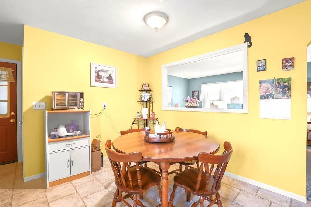 Single Family Residence at 152 Armsby St, New Bedford MA 02745, New Bedford, photo 8 of 26