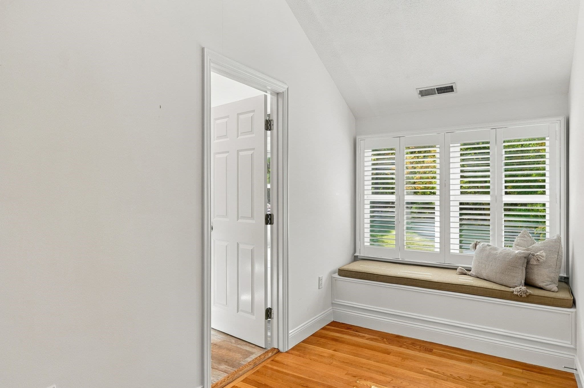 Single Family Residence at 37 Chestnut Street, North Andover MA 01845, North Andover, photo 26 of 41