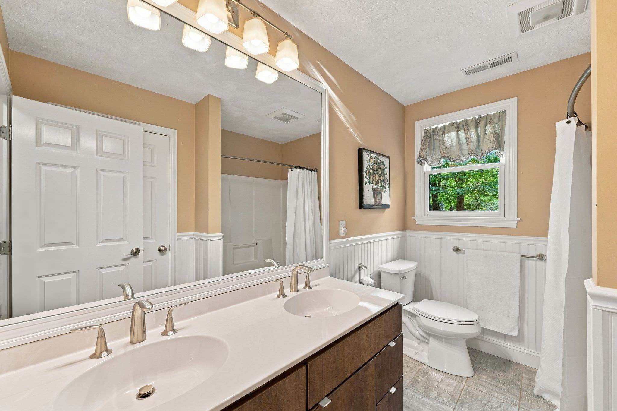 Single Family Residence at 37 Chestnut Street, North Andover MA 01845, North Andover, photo 32 of 41